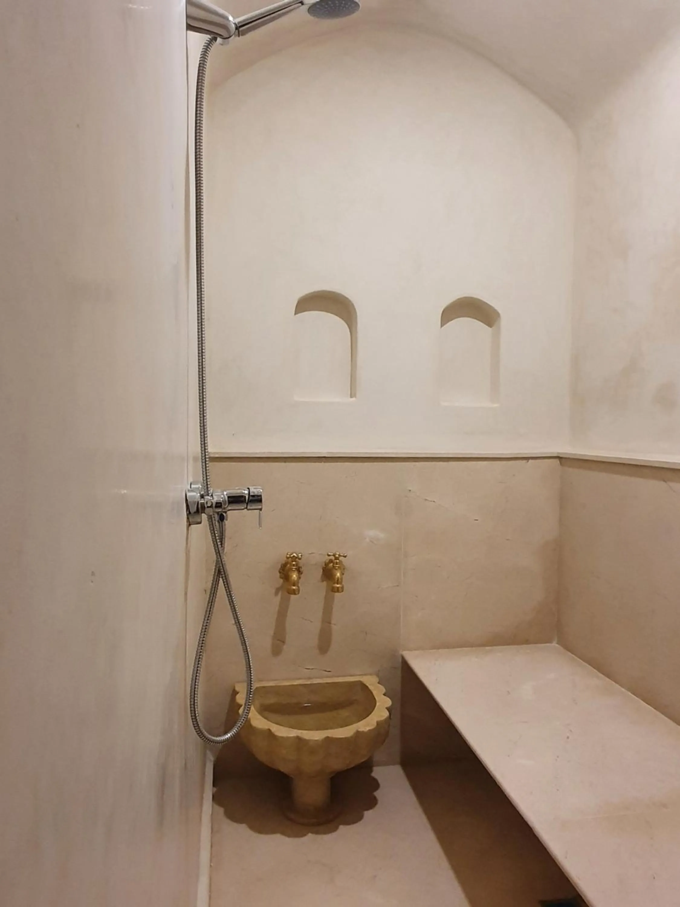 Shower in Riad Deluxe