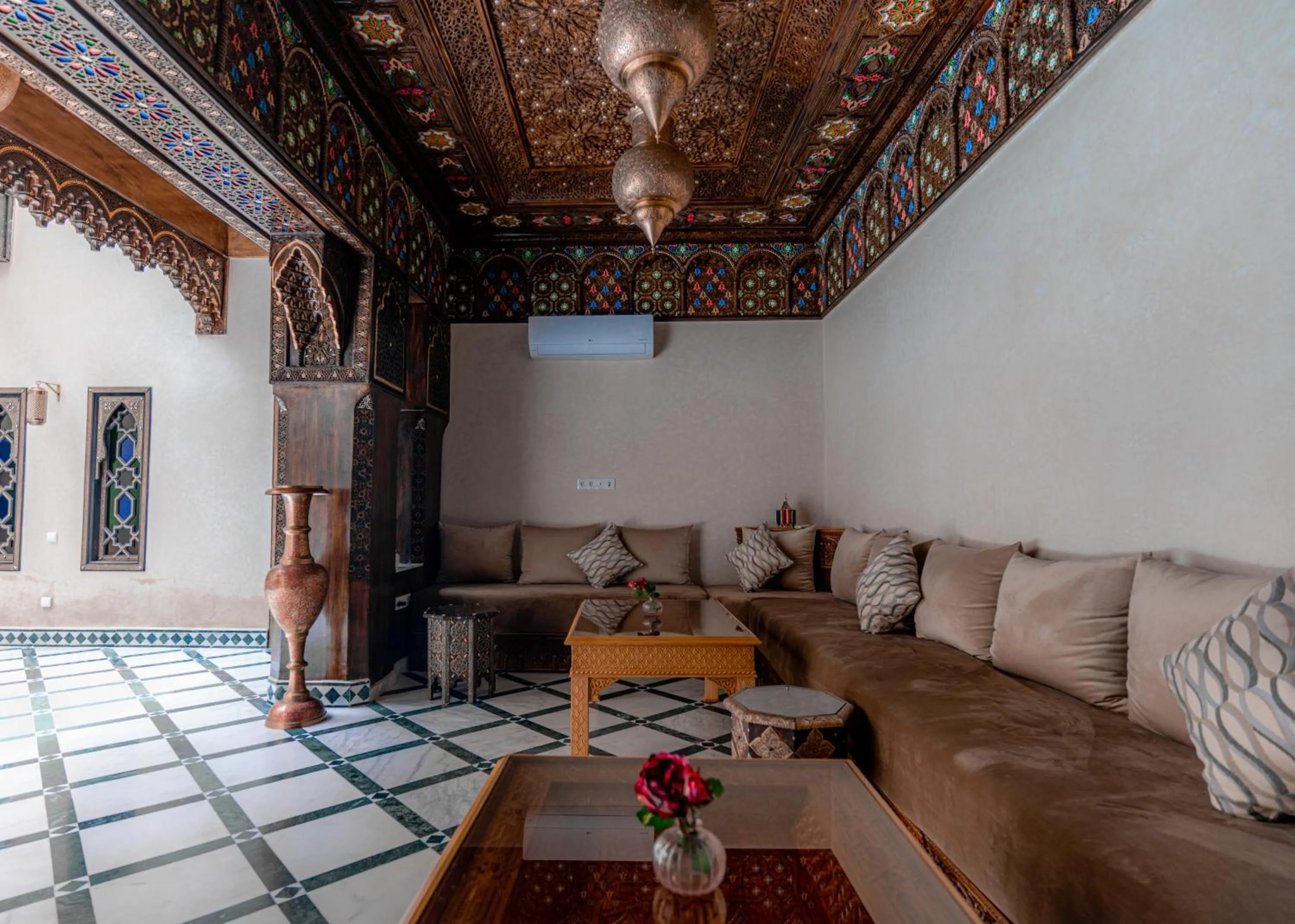 TV and multimedia in Riad Deluxe