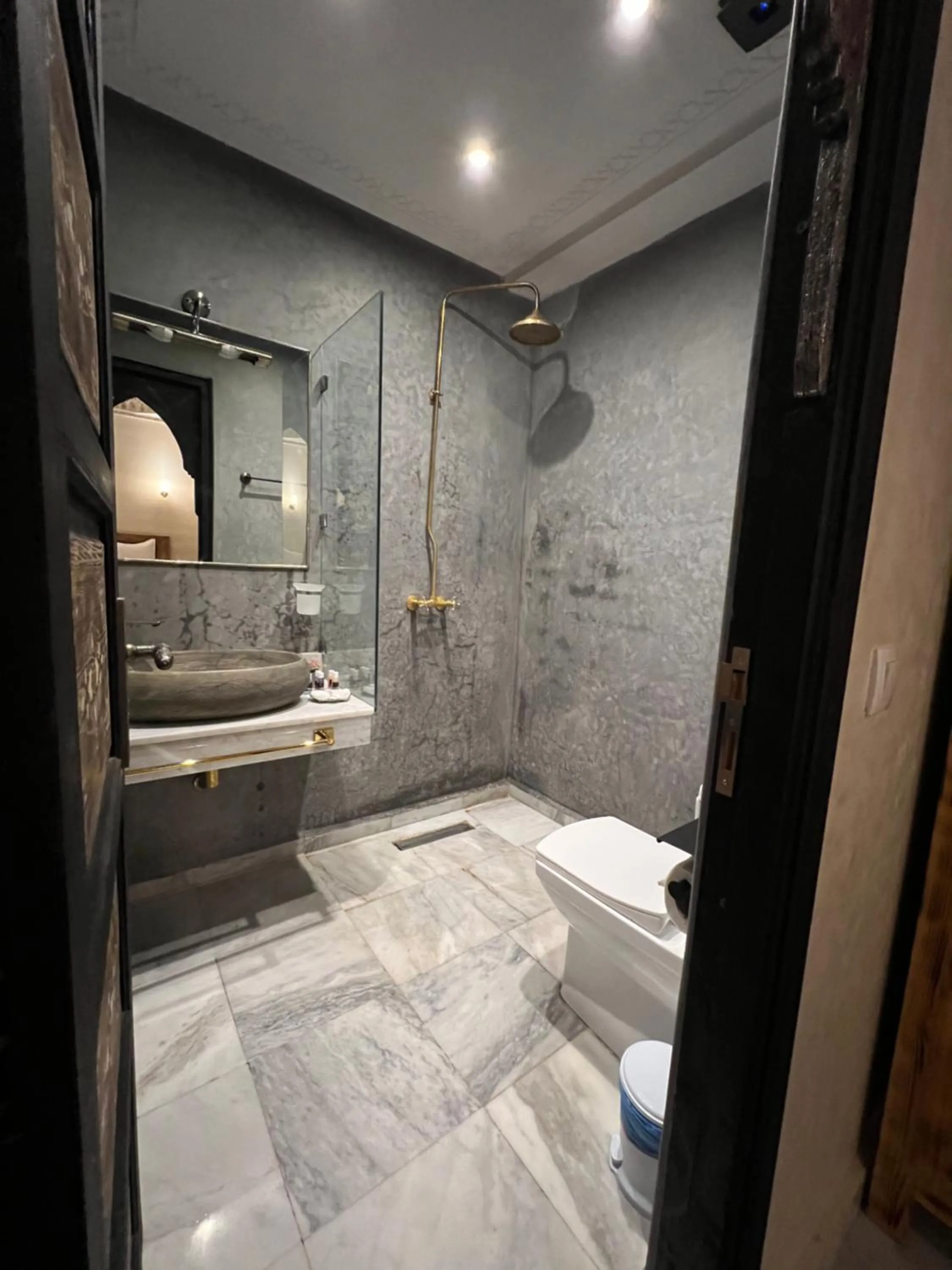 Shower in Riad Deluxe