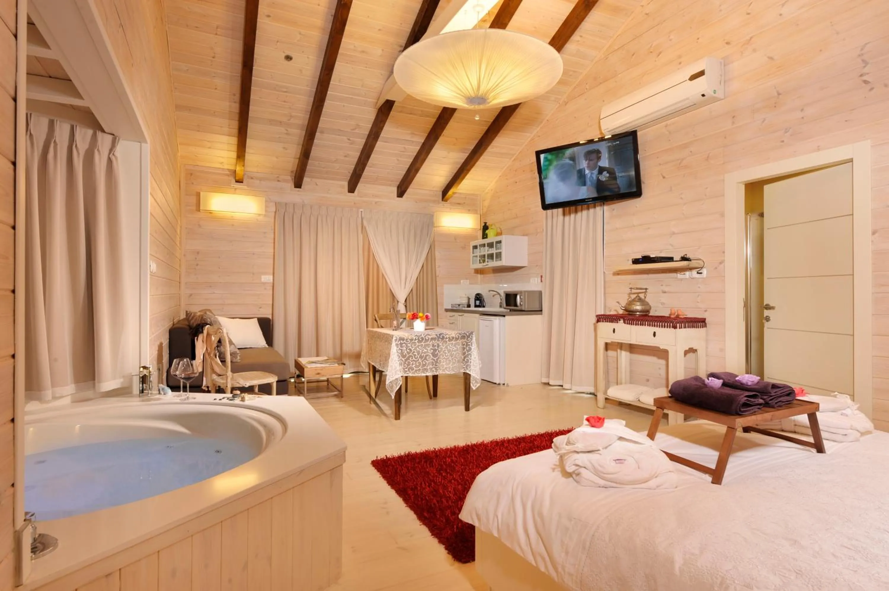 Photo of the whole room in Adilion