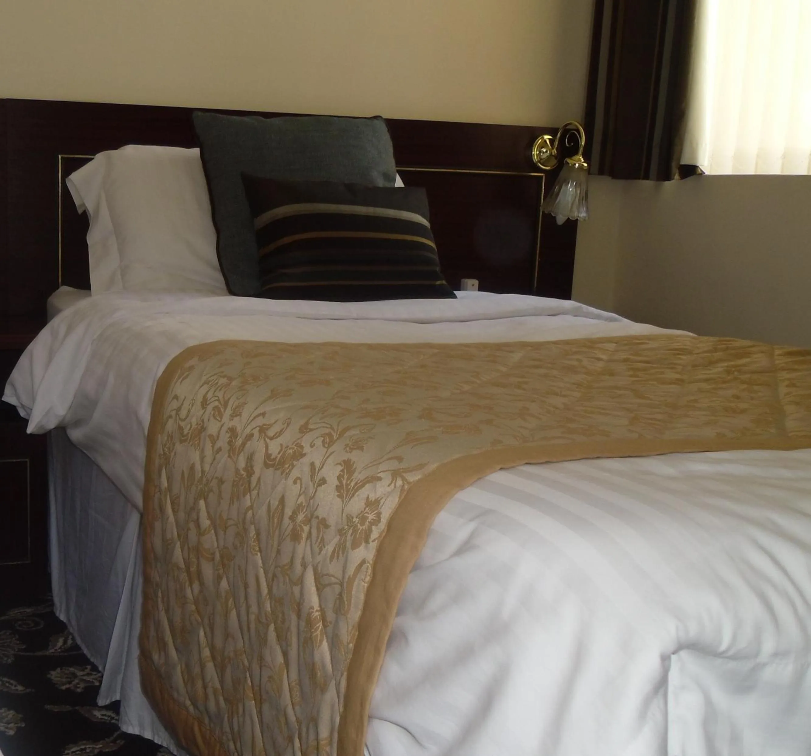 Bed in Waverley Hotel