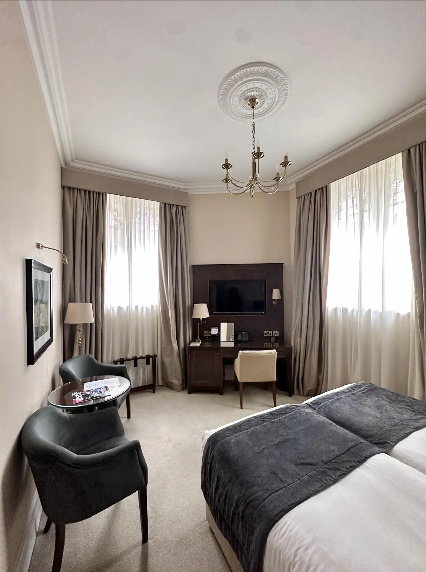 Bed in St Paul's Hotel