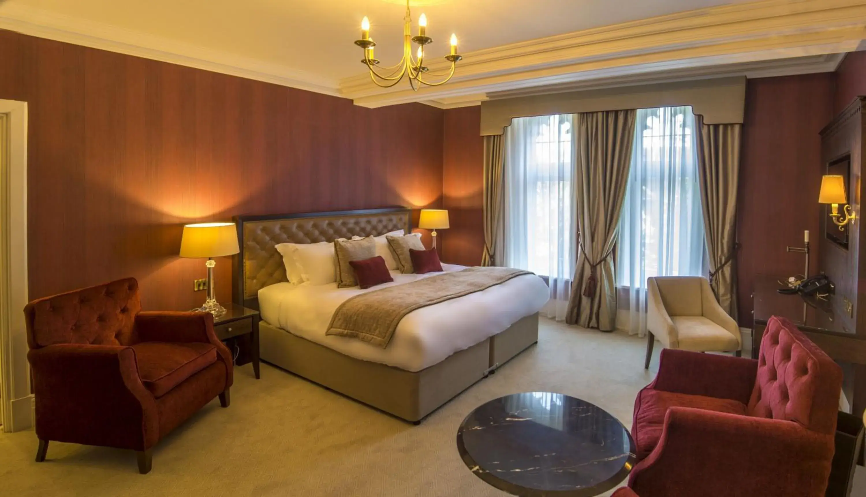 Photo of the whole room, Bed in St Paul's Hotel Photo of the whole room, Bed in St Paul's Hotel