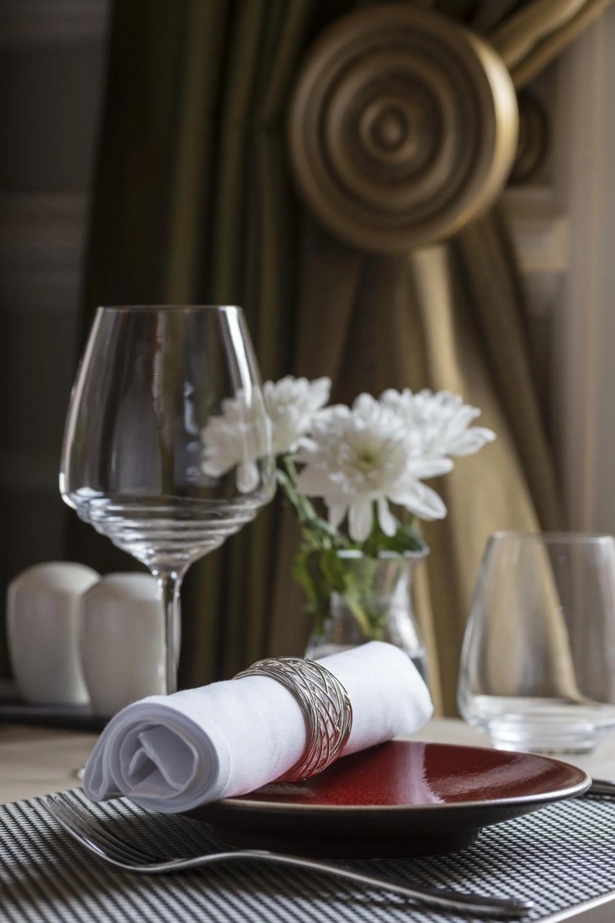 Restaurant/places to eat in St Paul's Hotel