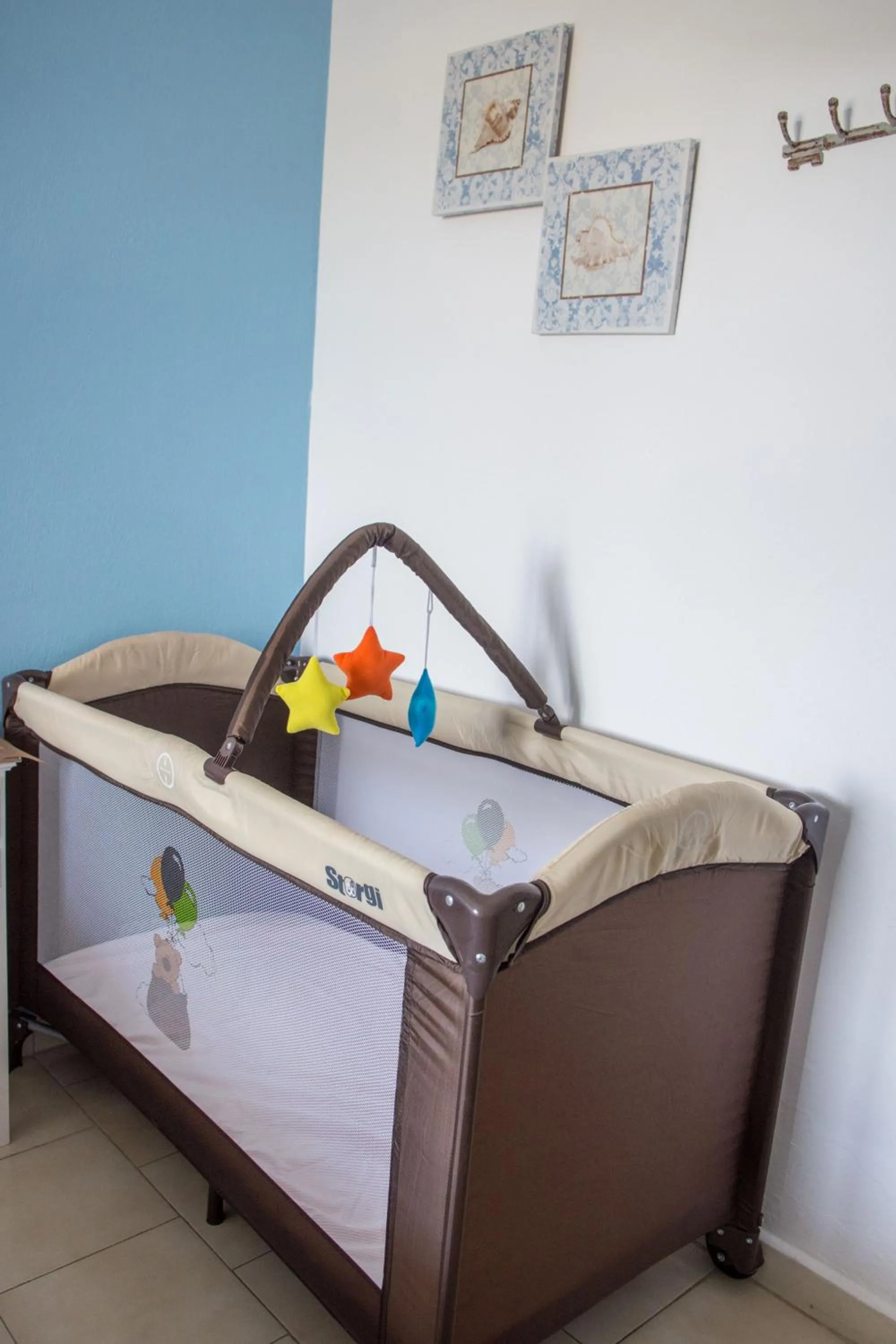 children, Bed in Aelia Studios