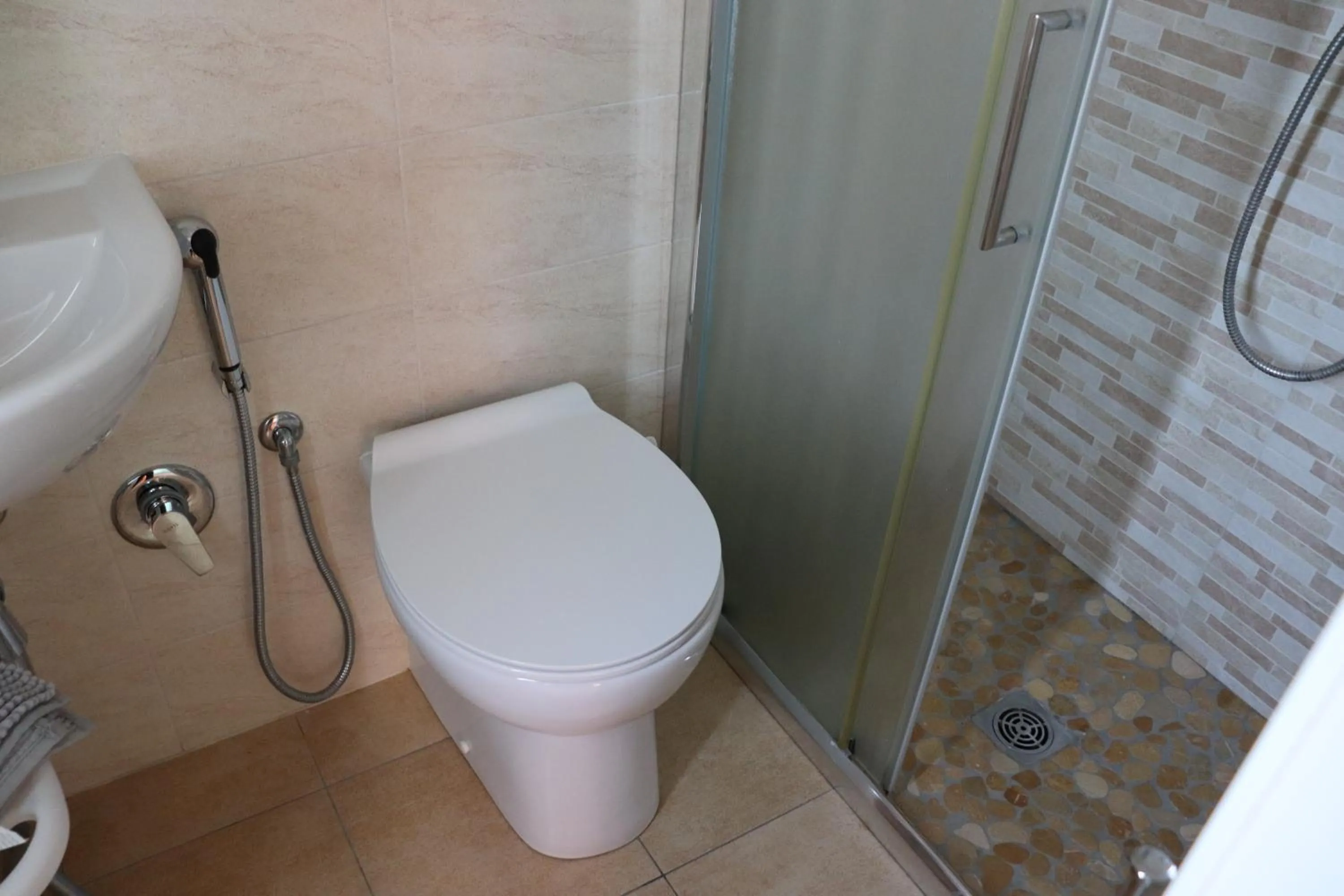 Shower in Hotel Barca D'Oro