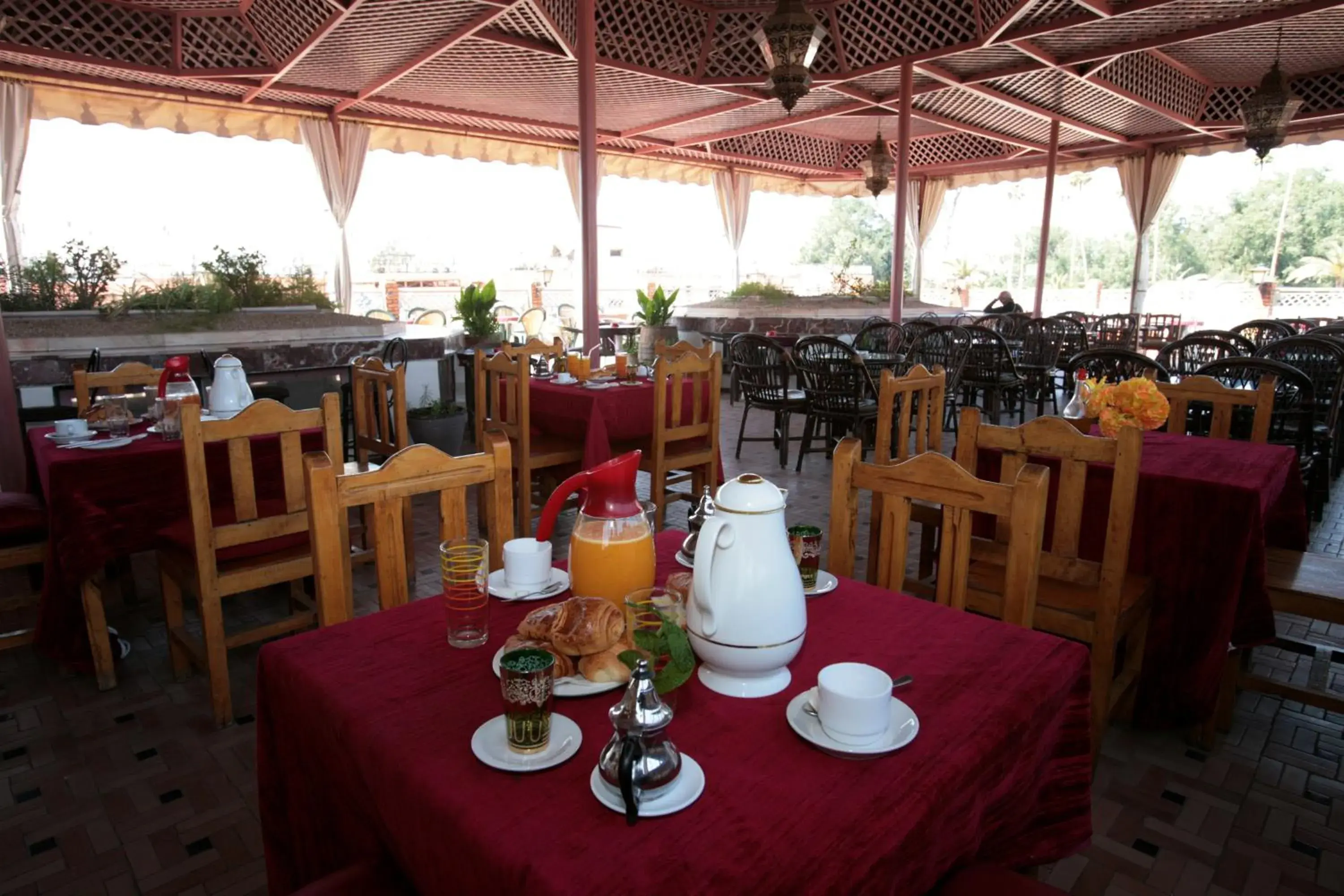 Restaurant/places to eat in Hotel Ichbilia فندق اشبيلية Restaurant/places to eat in Hotel Ichbilia فندق اشبيلية