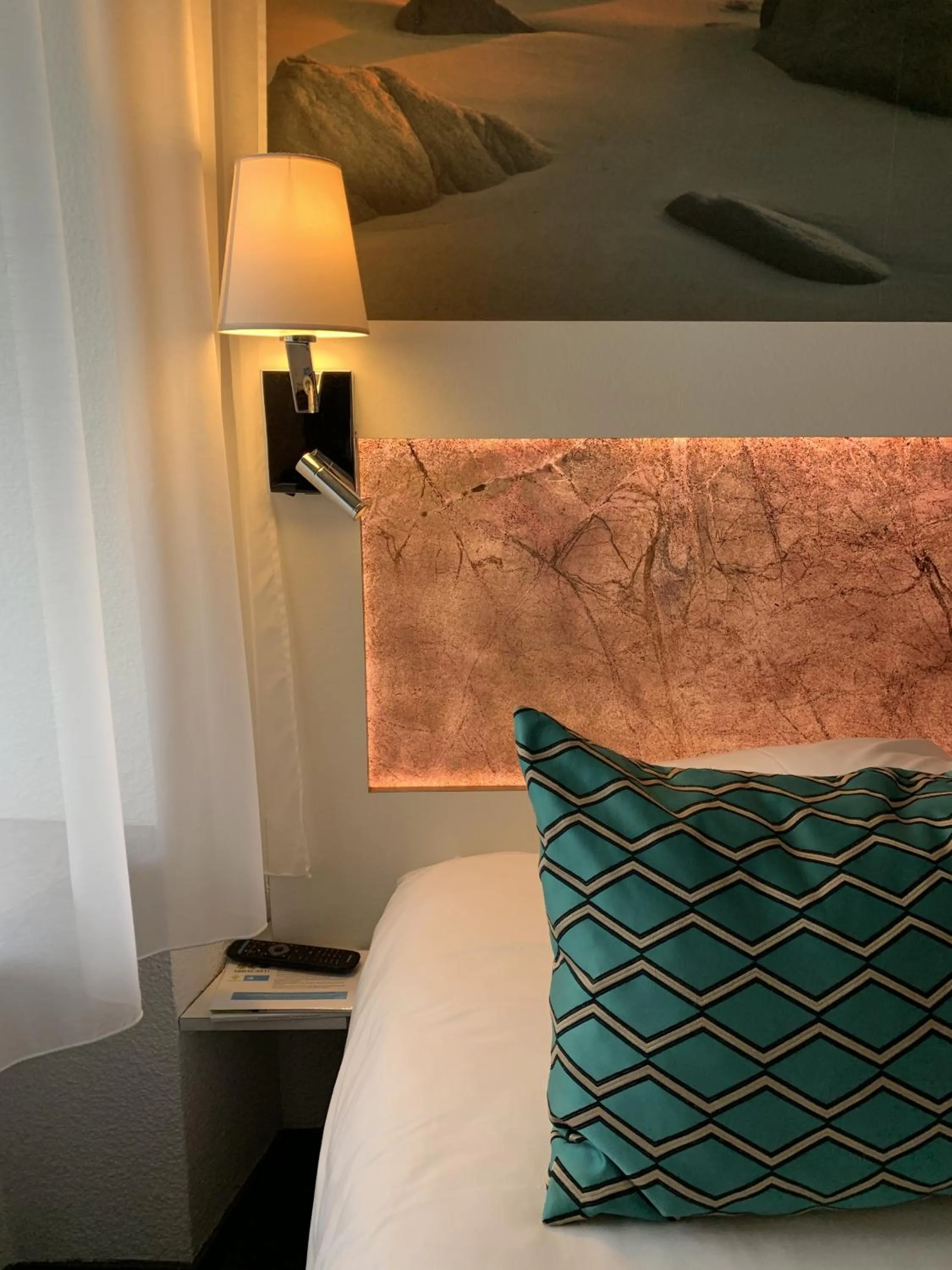 Bedroom, Bed in Ambassadeur Hotel - Cherbourg Port de Plaisance