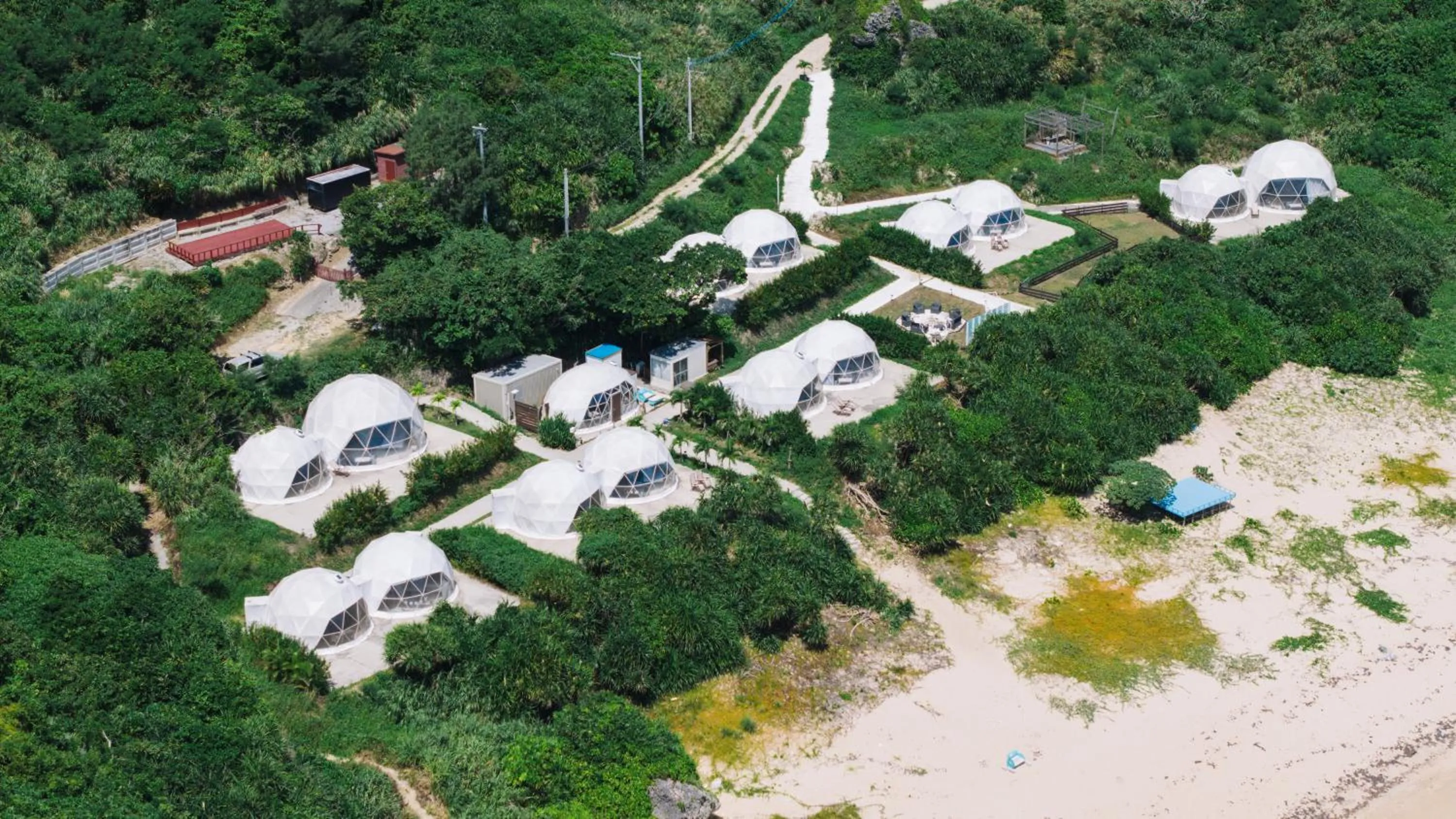 Property building in glampark resort Akuna beach