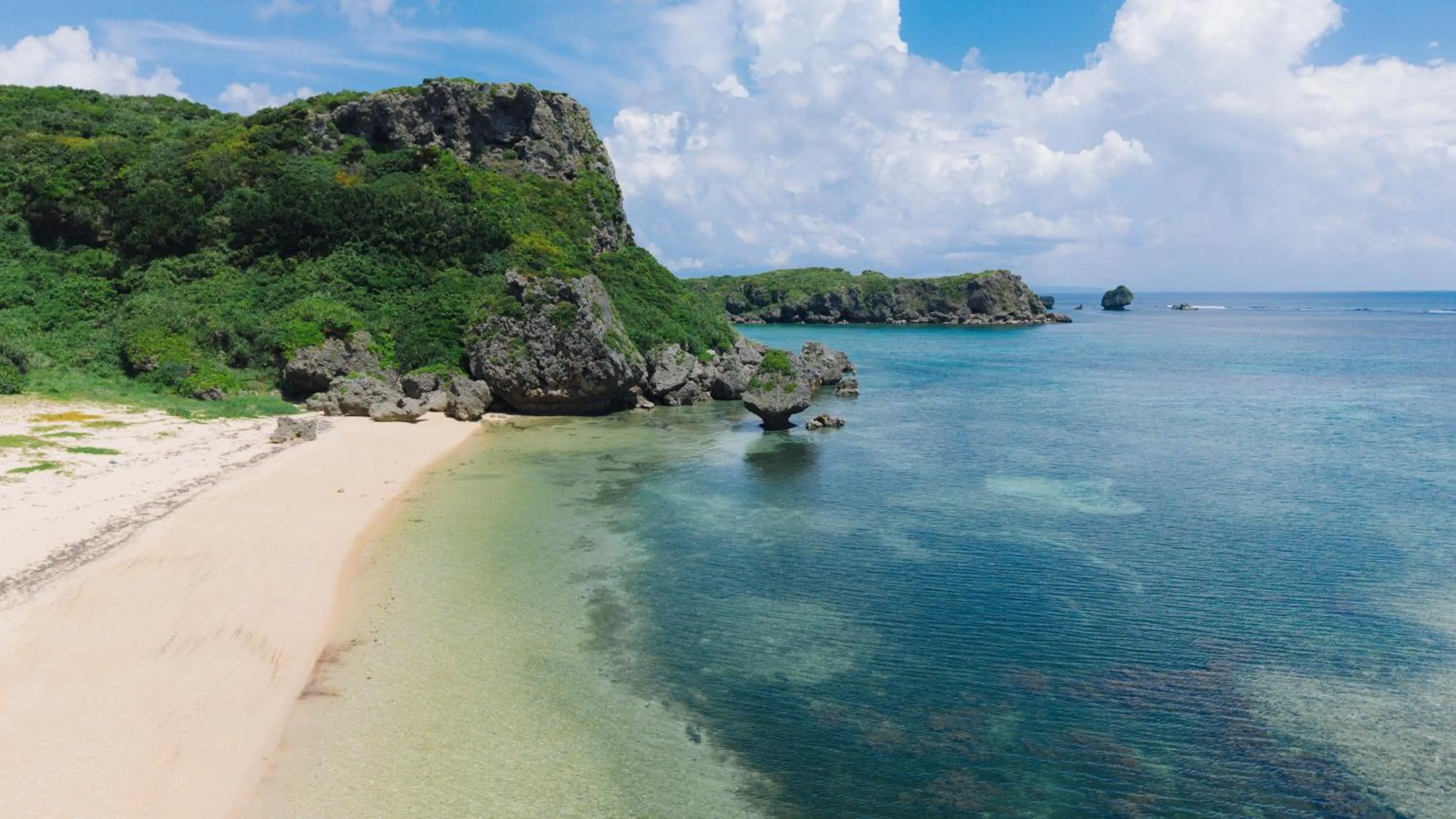 Sea view in glampark resort Akuna beach