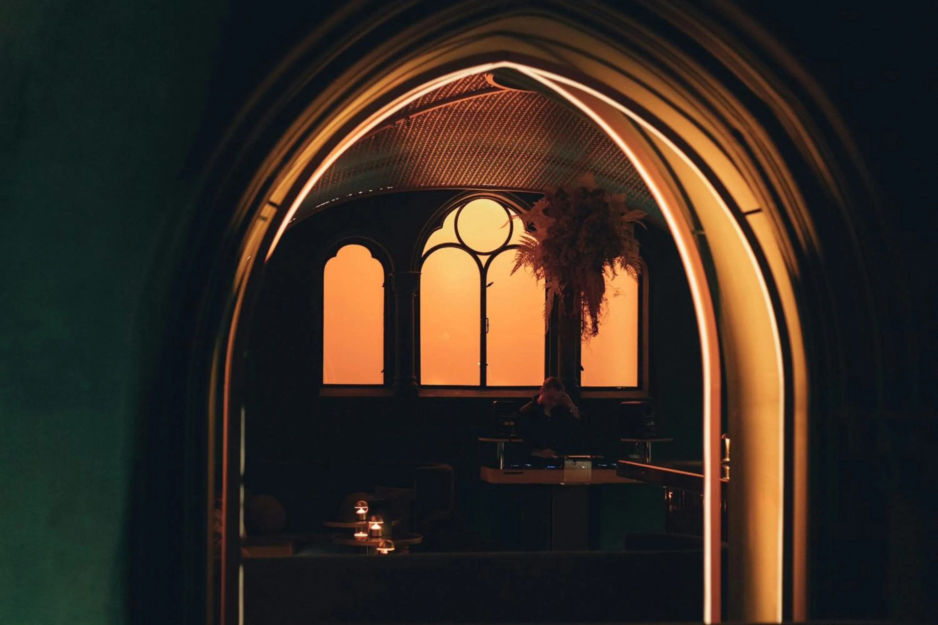 Restaurant/places to eat in W Budapest