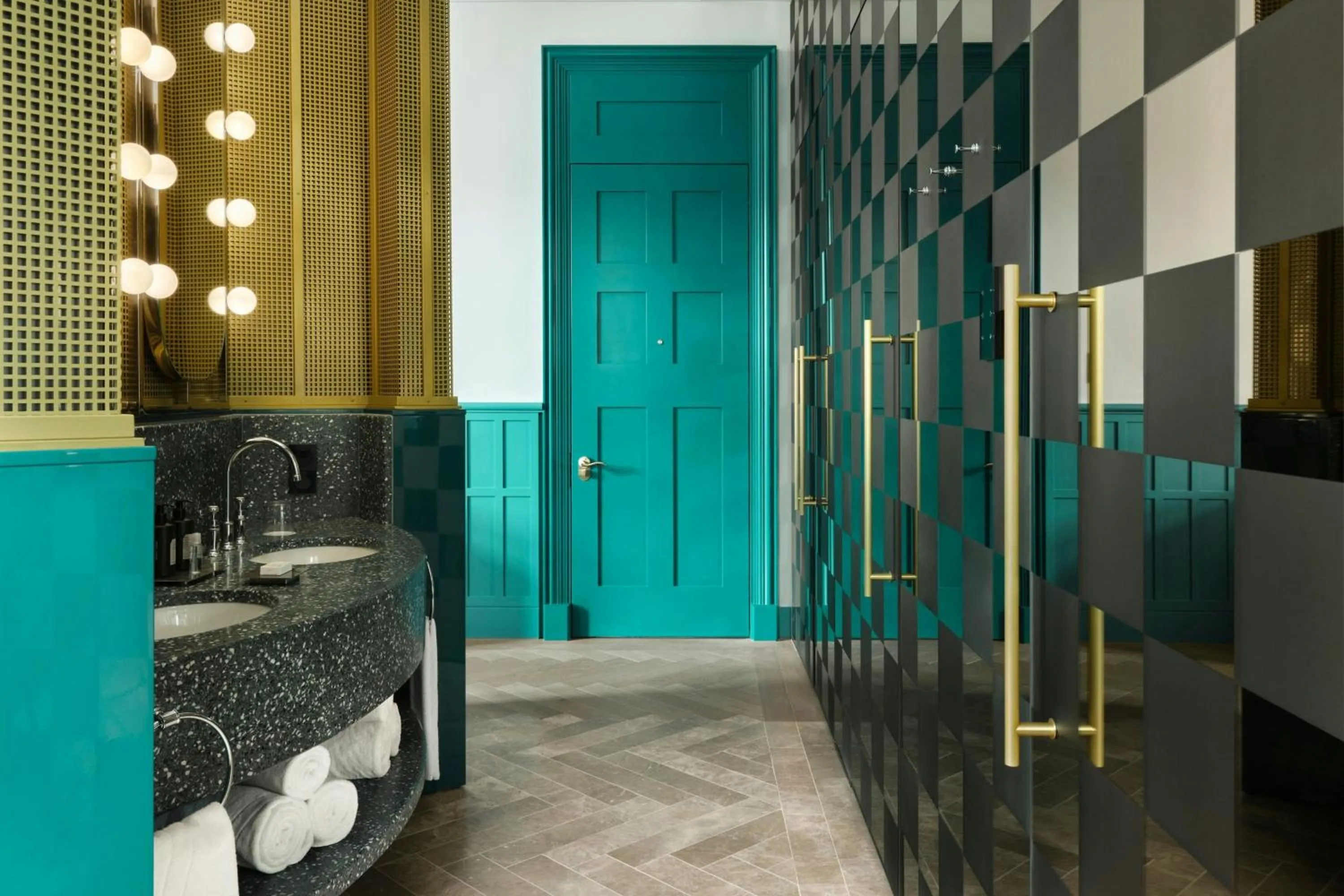 Photo of the whole room in W Budapest