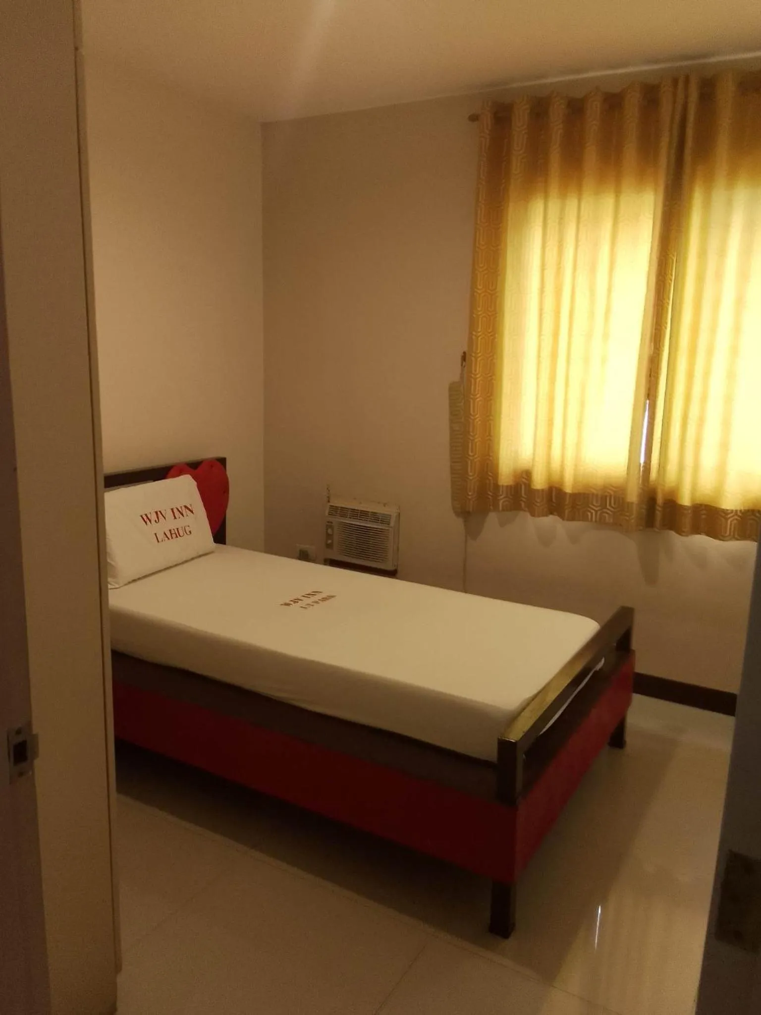Bed in WJV INN LAHUG
