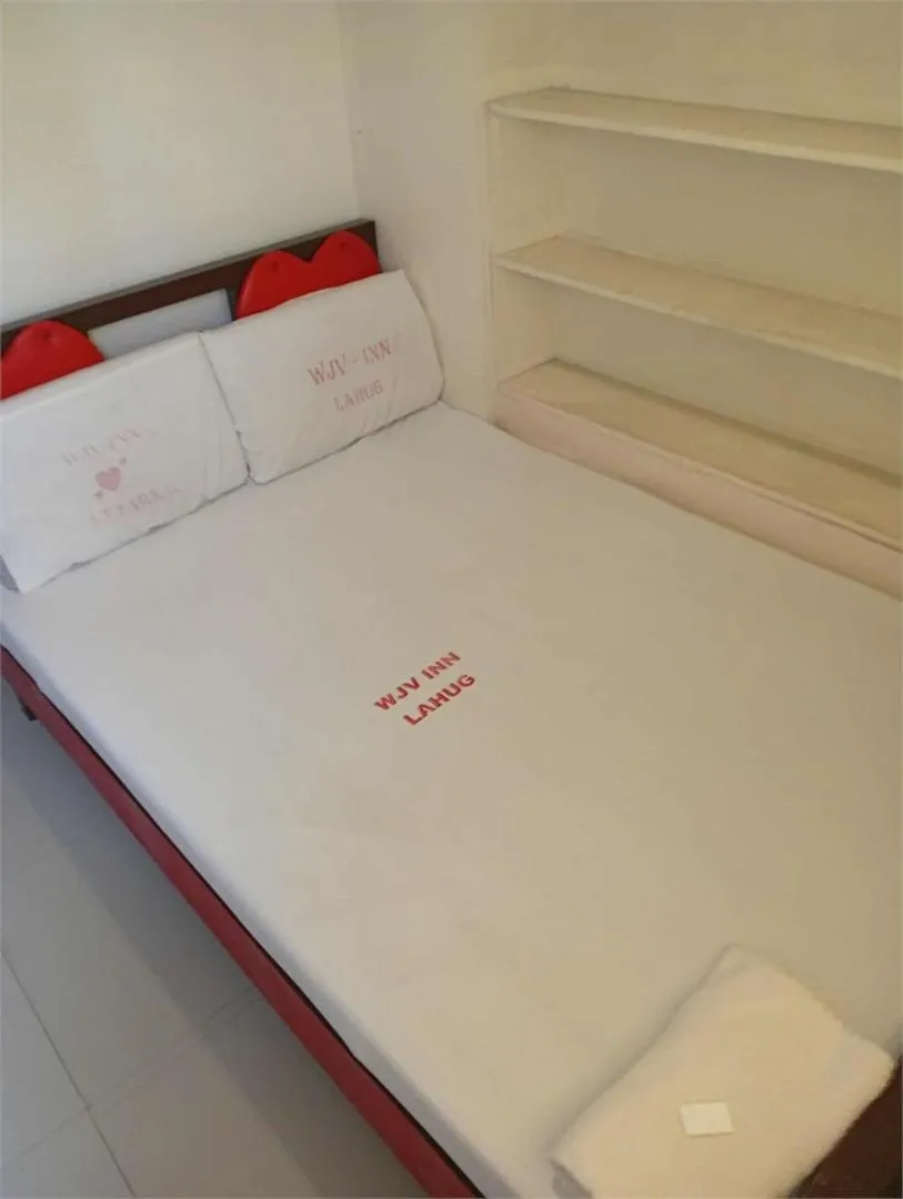 Bed in WJV INN LAHUG
