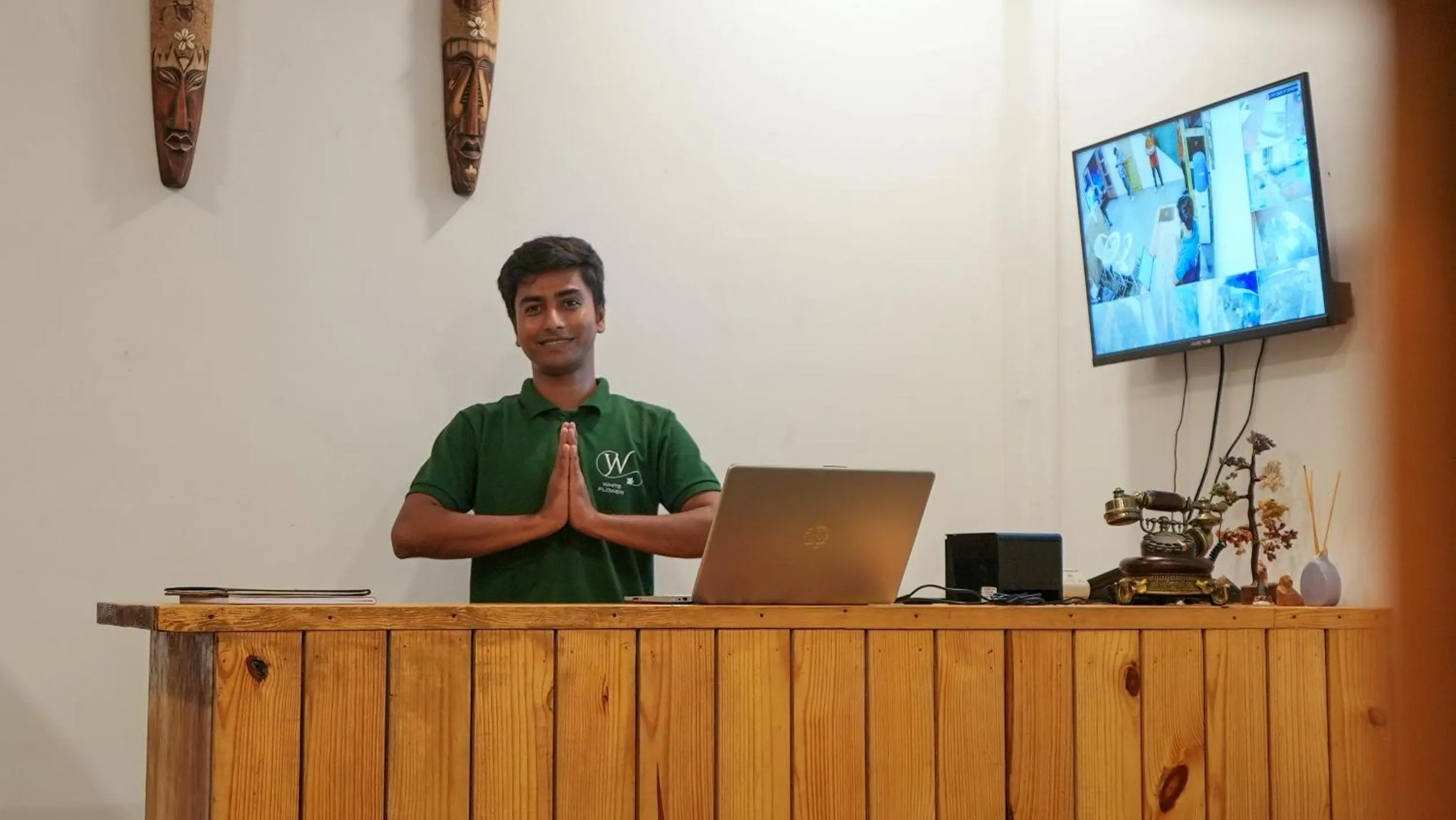 Lobby or reception in Whiteflower Resort Morjim