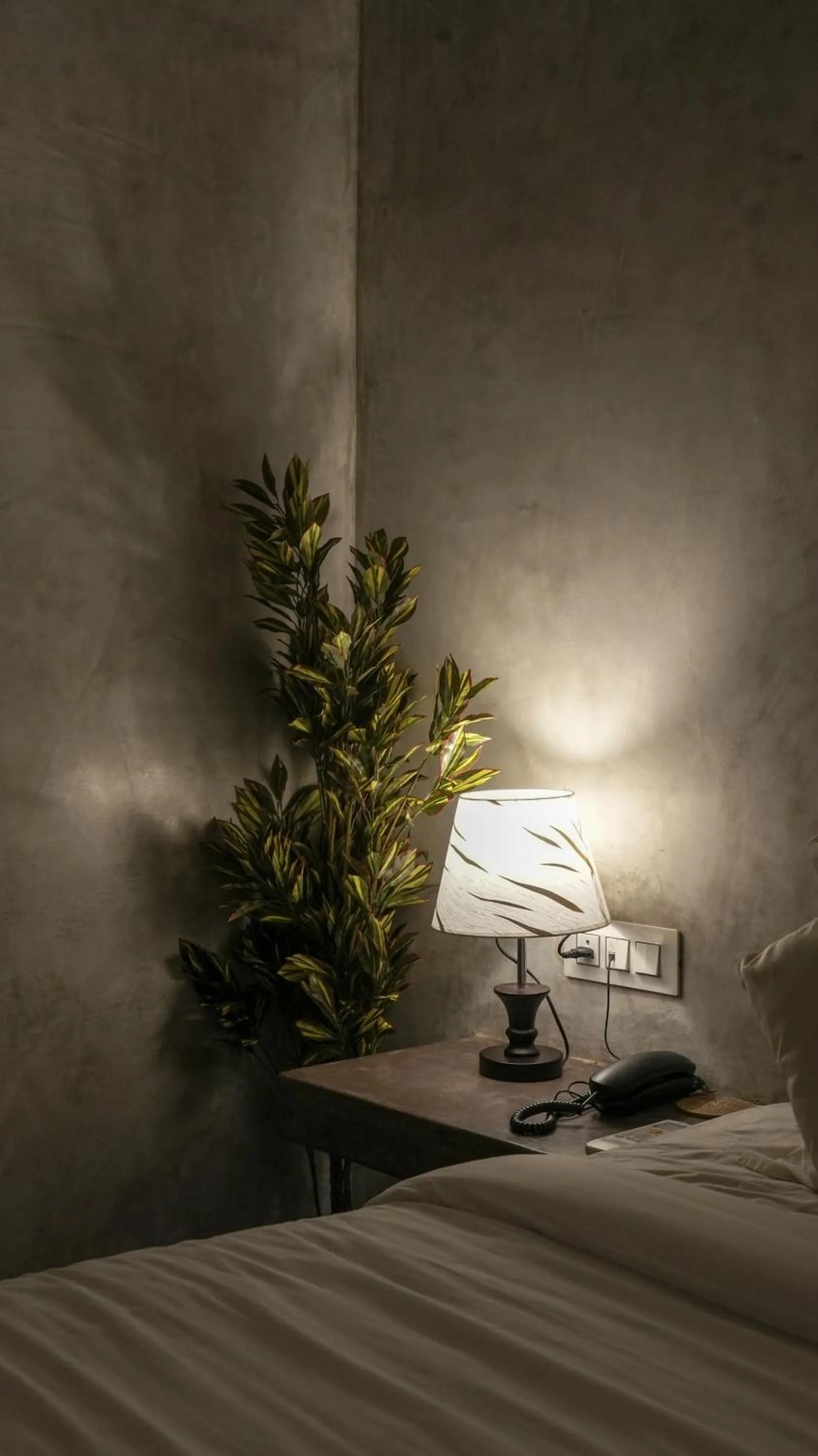 Bed in Whiteflower Resort Morjim