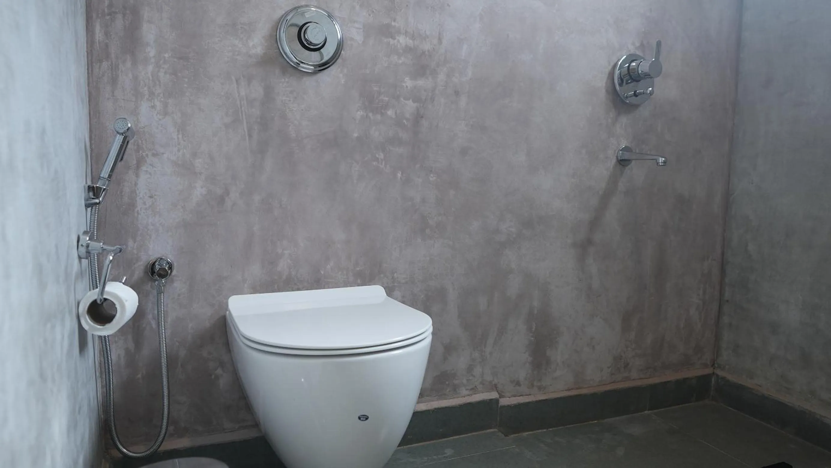 Toilet in Whiteflower Resort Morjim