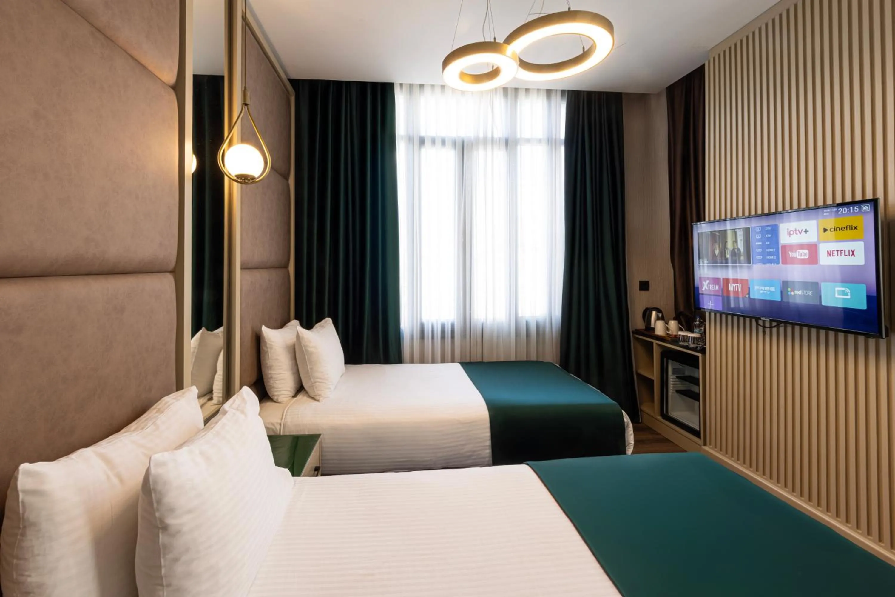 TV and multimedia, Bed in THE NEST HOTEL