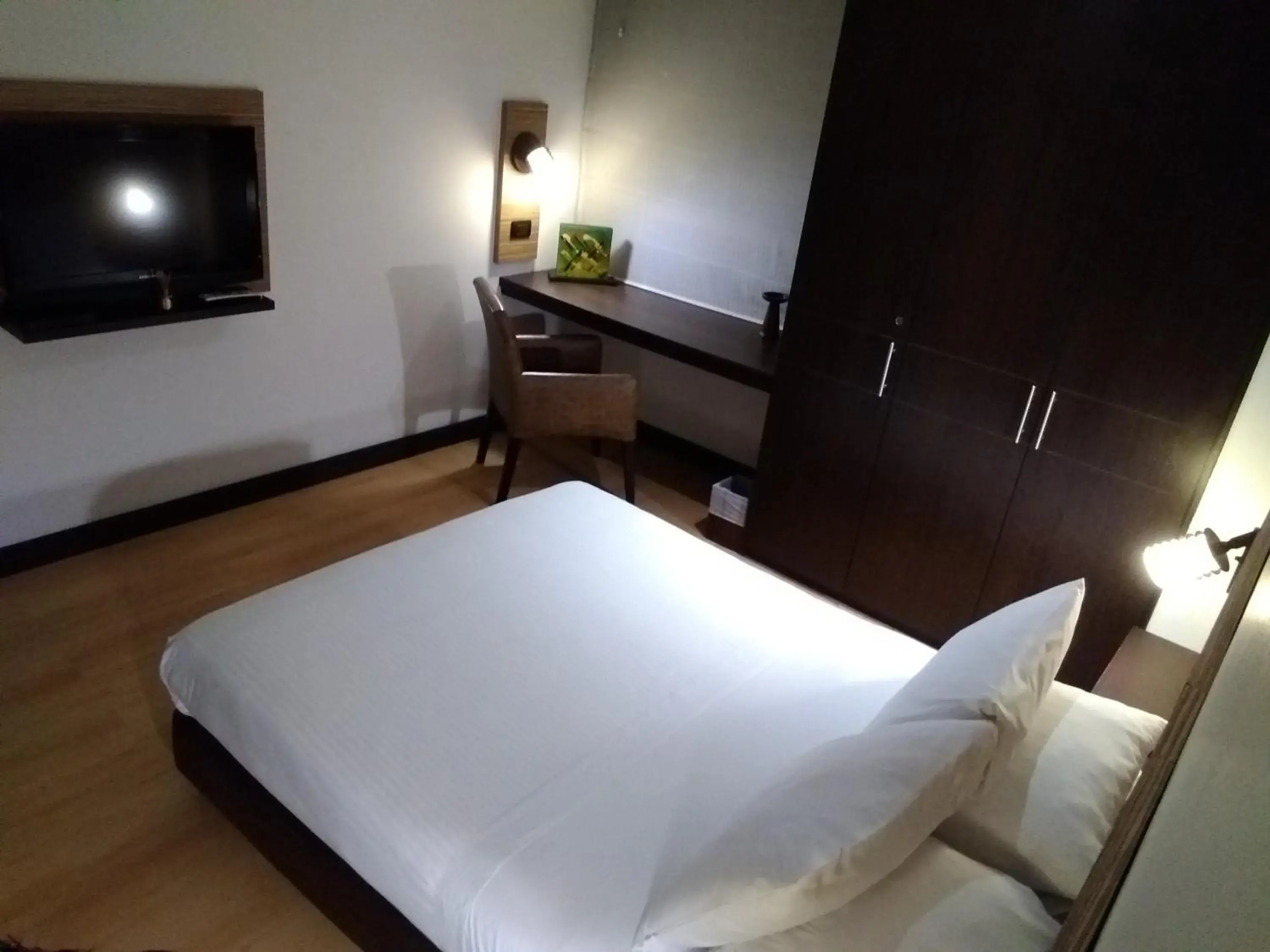 Bedroom, Bed in Scala 68 Bedroom, Bed in Scala 68