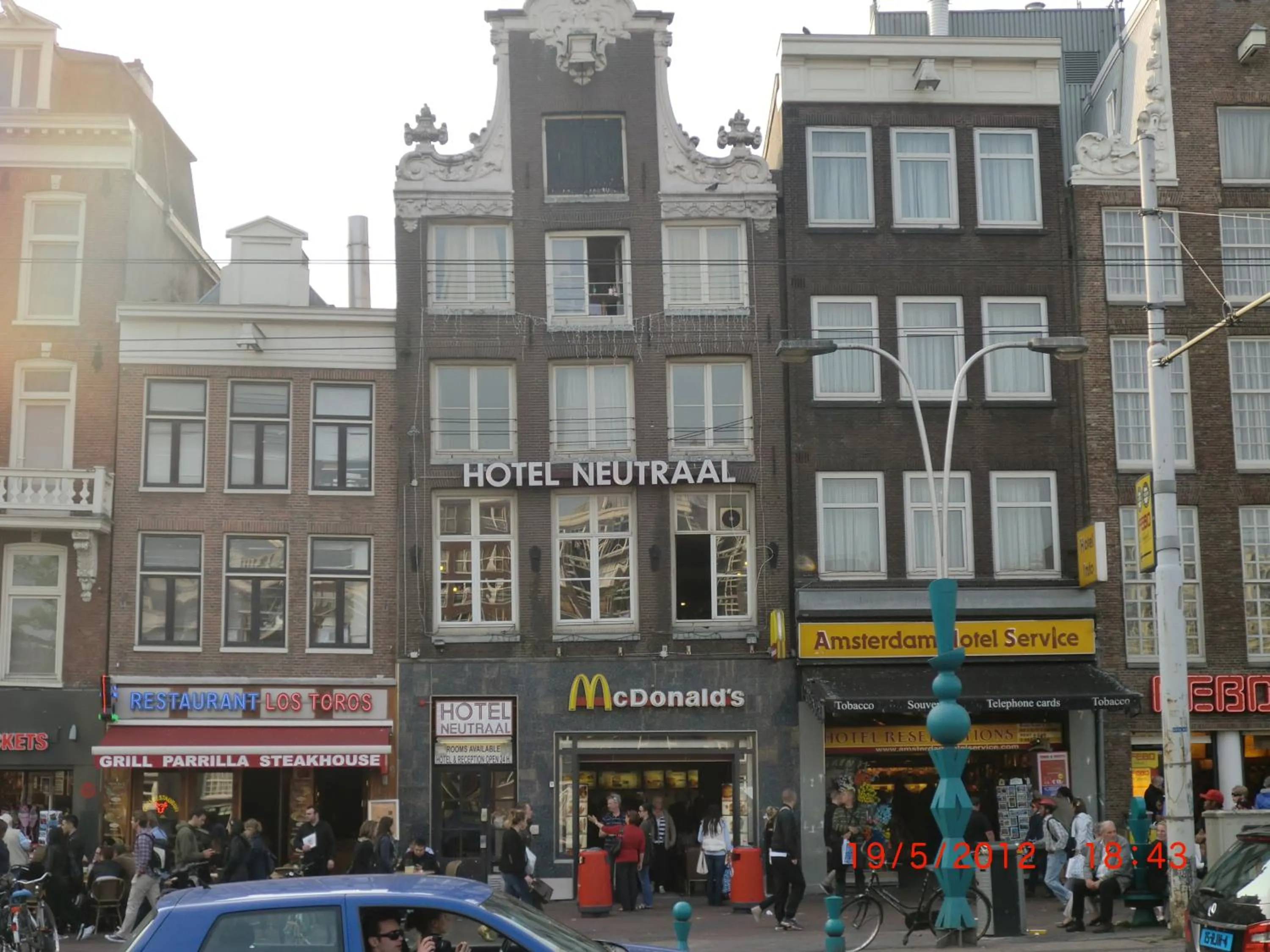 Facade/entrance in Budget Hotel Neutraal