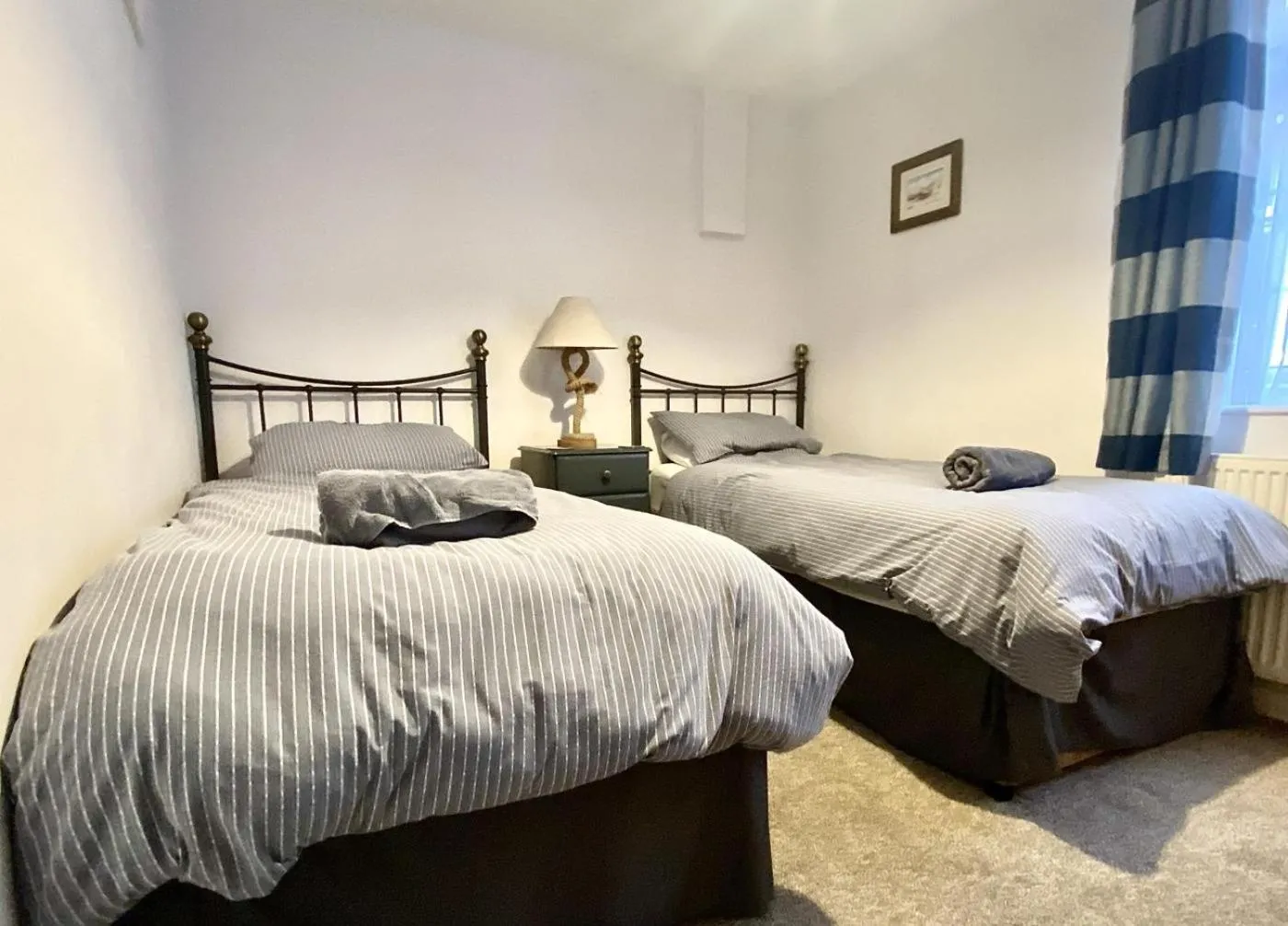 Other, Bed in 2 Bed in Whitby oc-w985