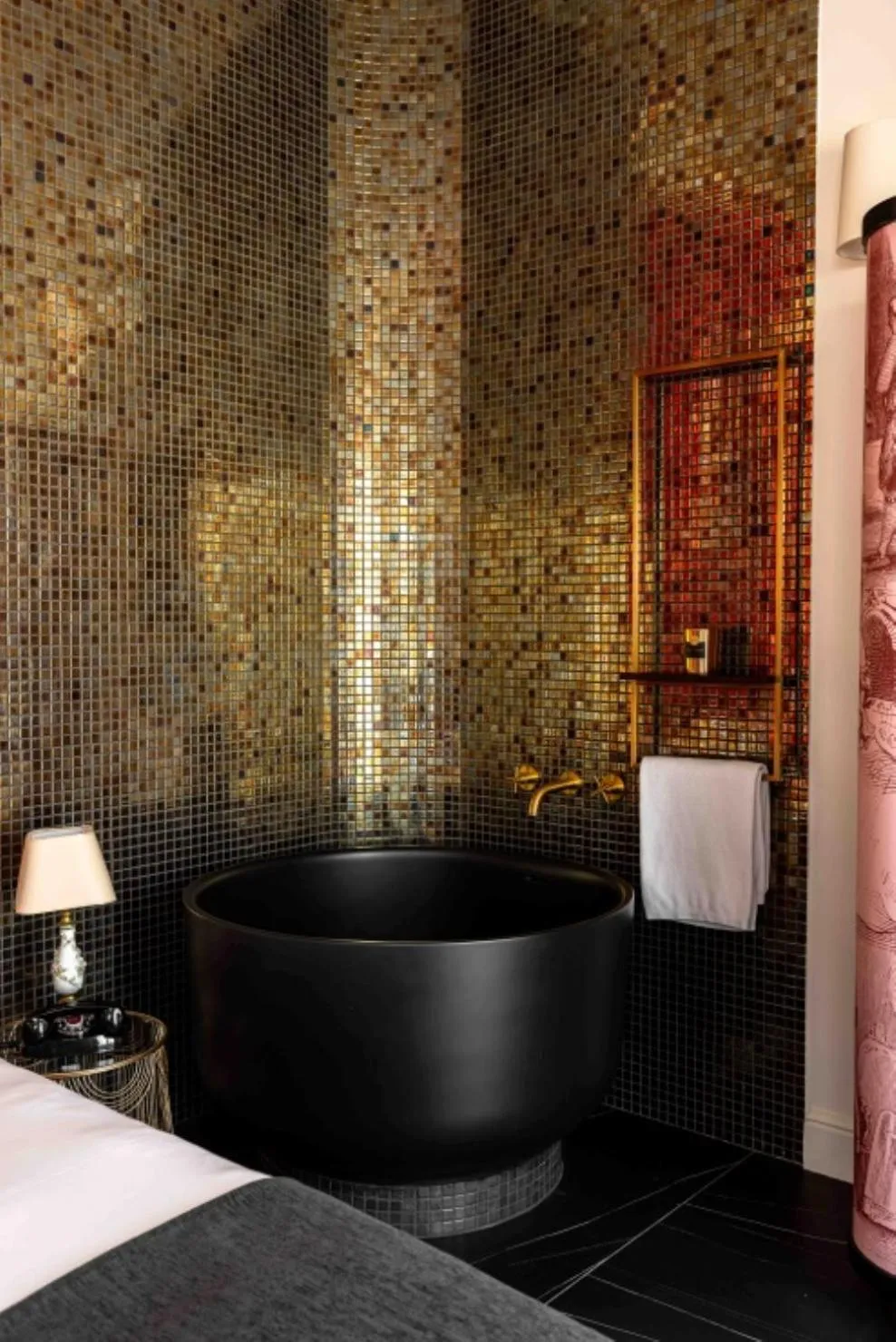 Bedroom, Bed in Upon Angels - Adults Only