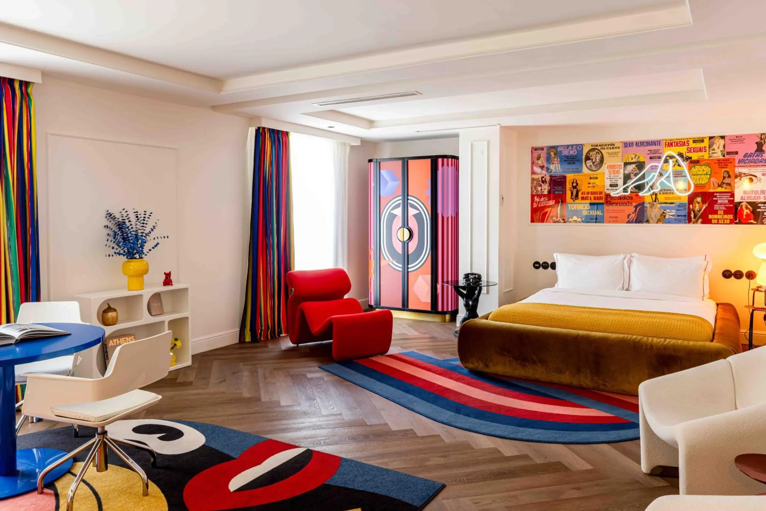 Bed in Upon Angels - Adults Only Bed in Upon Angels - Adults Only