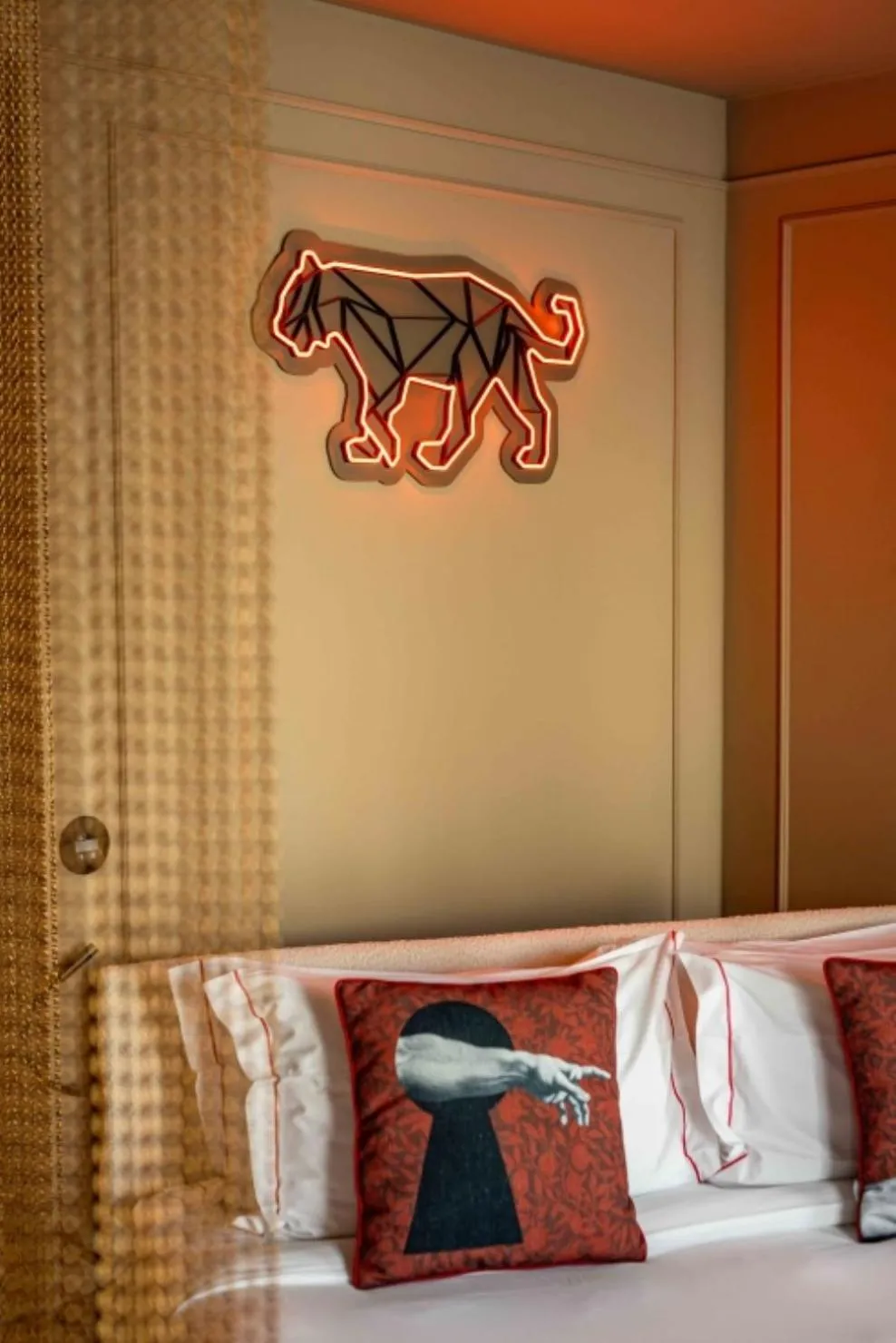 Bed in Upon Angels - Adults Only