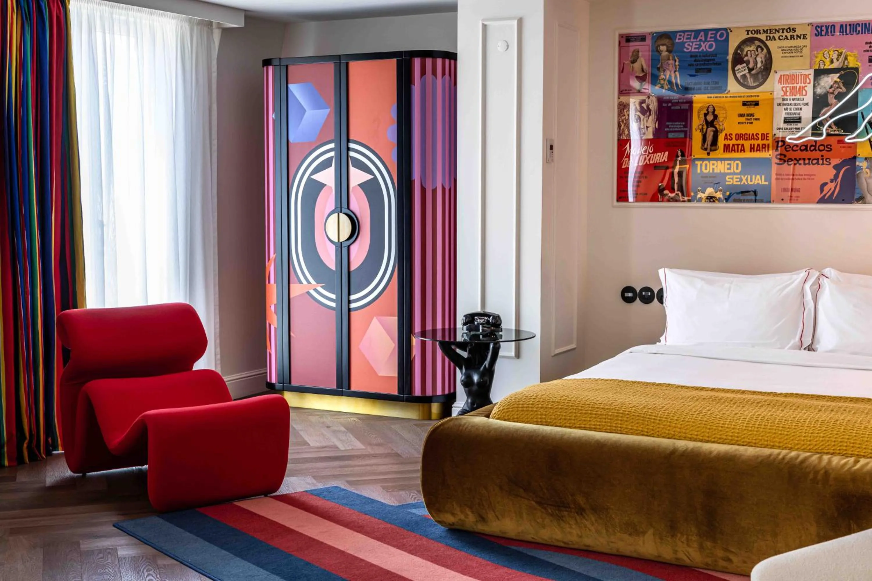 Bed in Upon Angels - Adults Only