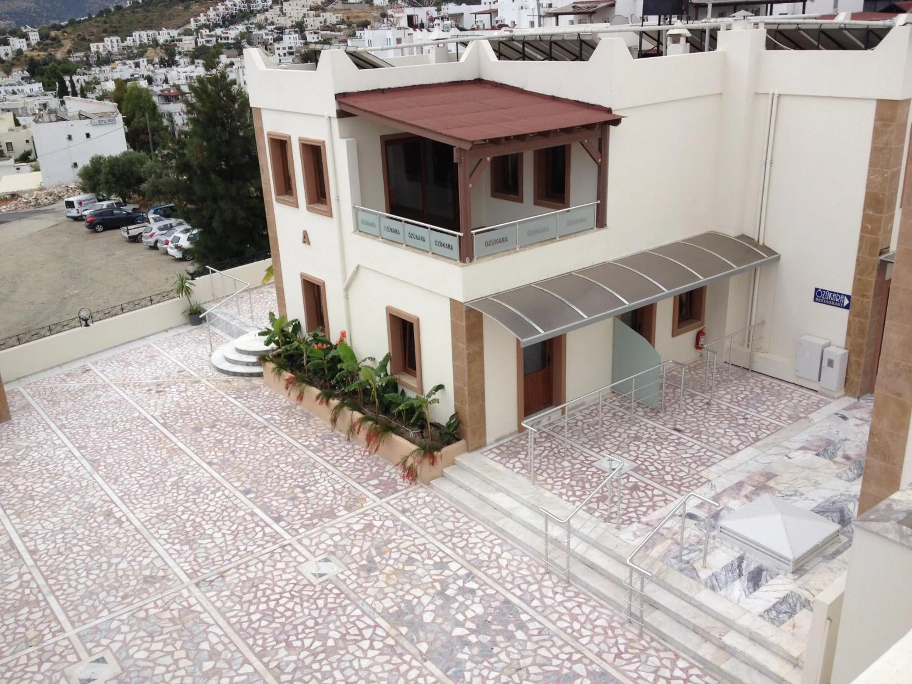 Bird's eye view in Ozukara Apart 1