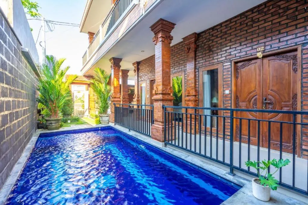 Pondok Lulik Seseh Beach