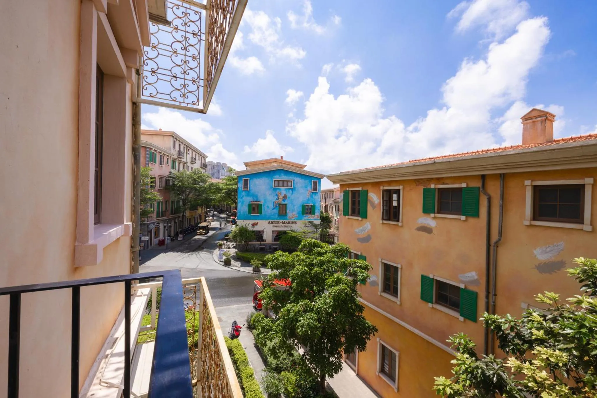 Neighbourhood in Lotus Home Cafe