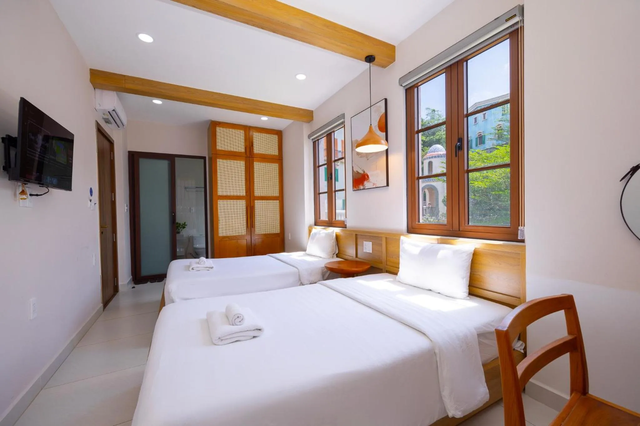 TV and multimedia, Bed in Lotus Home Cafe