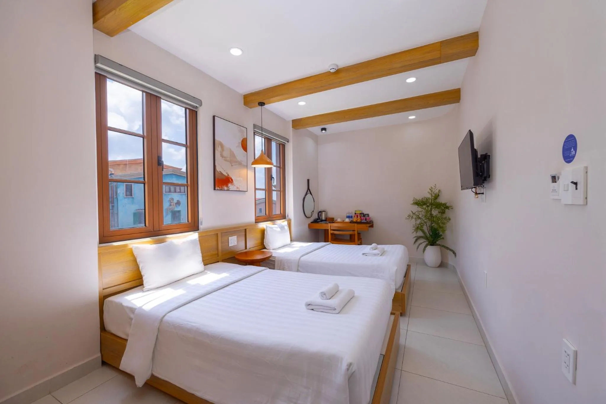 Photo of the whole room, Bed in Lotus Home Cafe