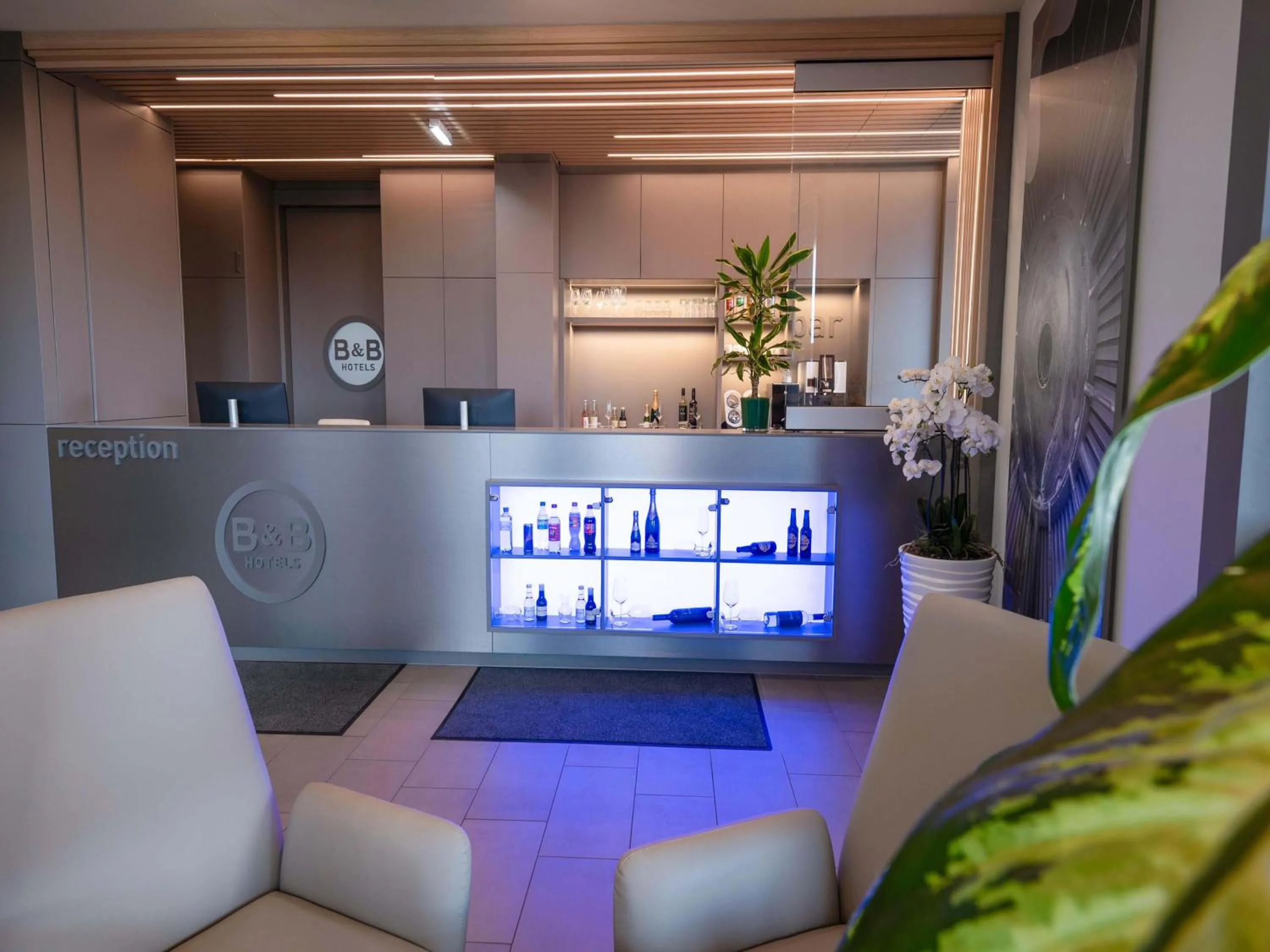 Lobby or reception in B&B HOTEL Wiener Neudorf