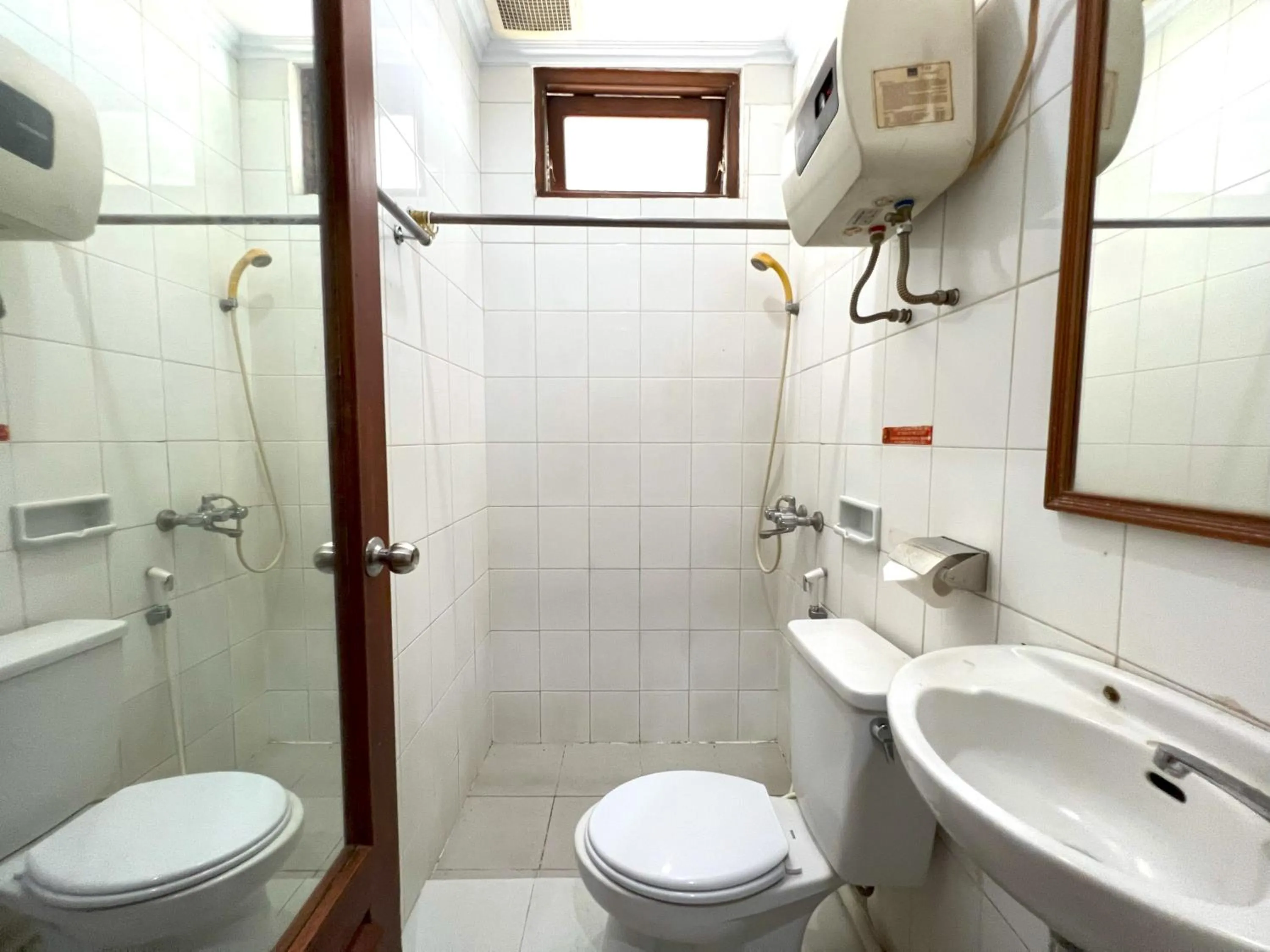 Hotel Winotosastro by Athelu