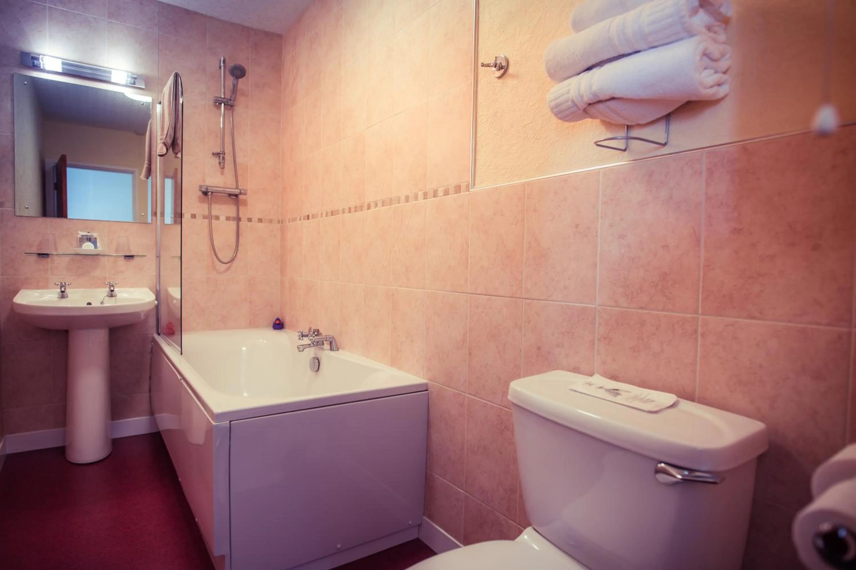 Bathroom in Richmond Hotel