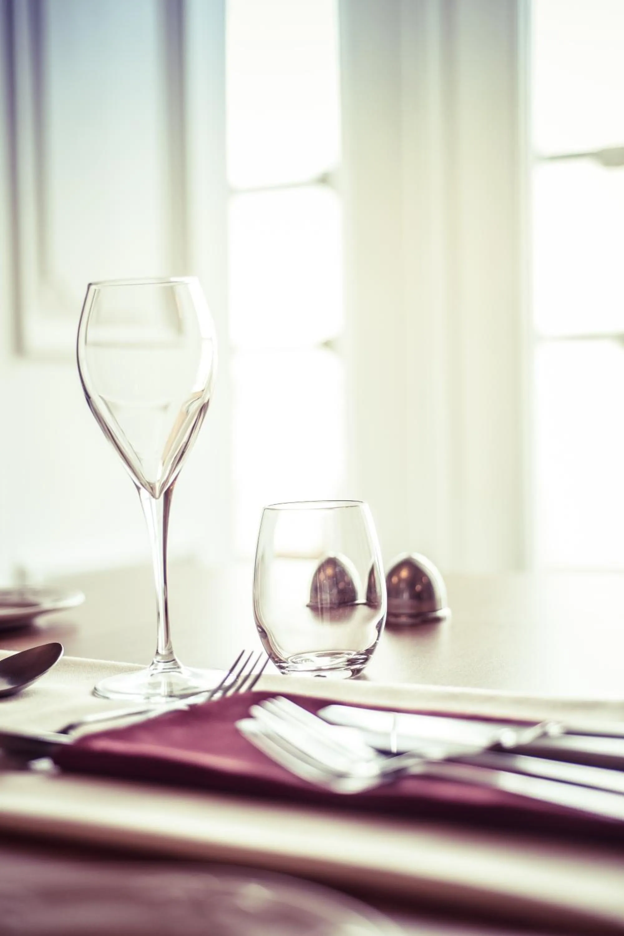 Restaurant/places to eat in Richmond Hotel