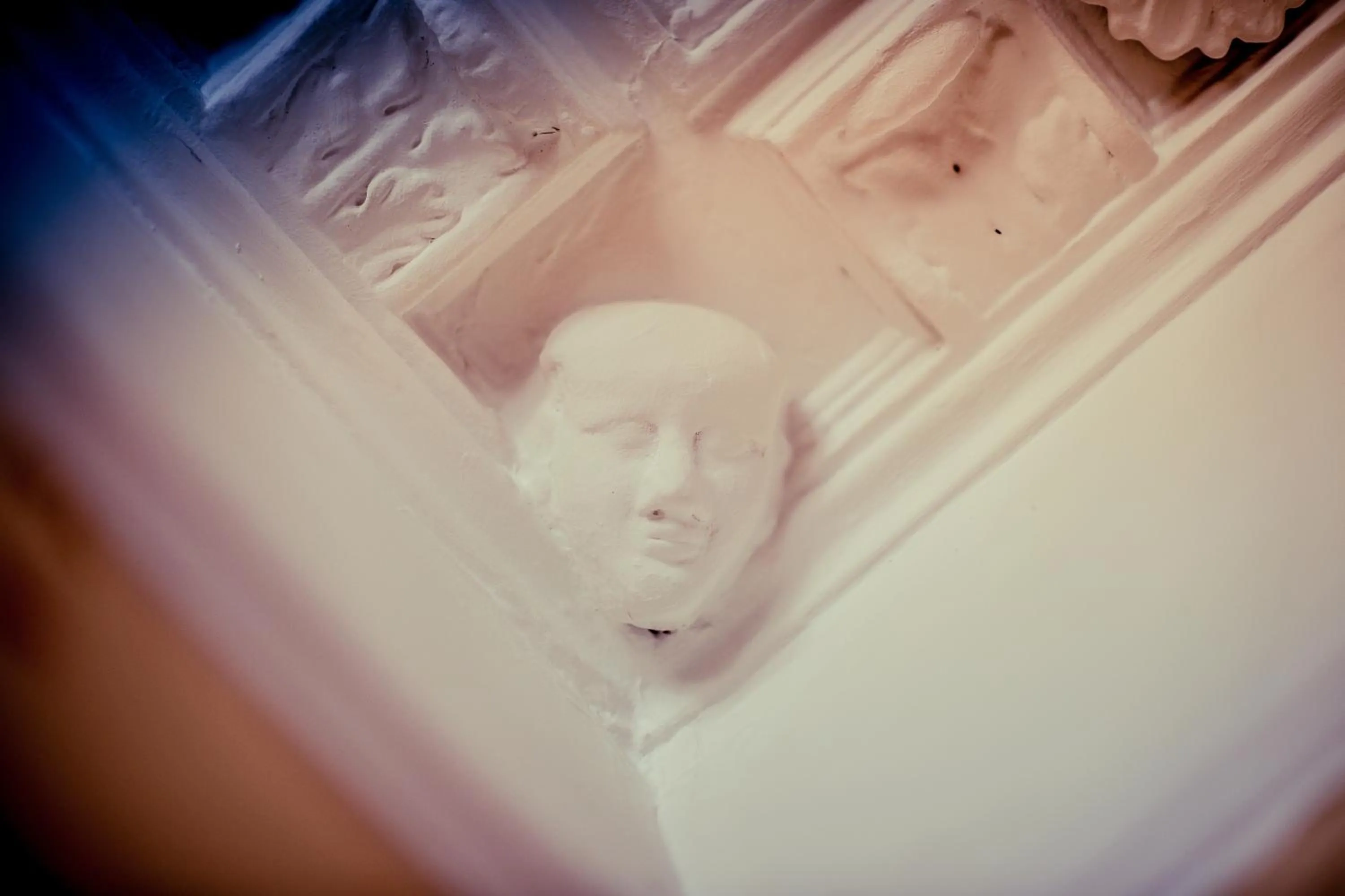 Decorative detail in Richmond Hotel