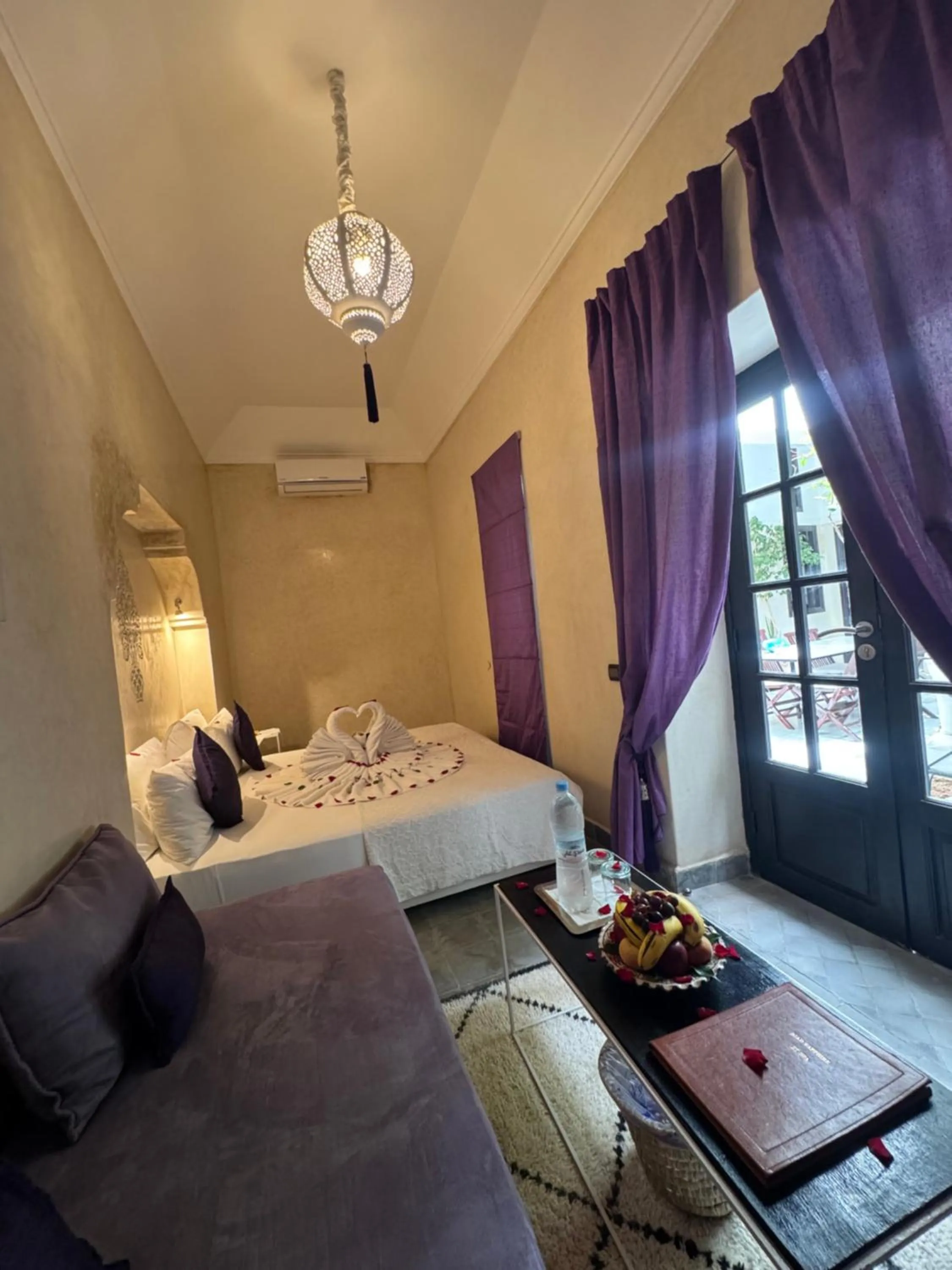 Bed in Riad Sapphire & Spa