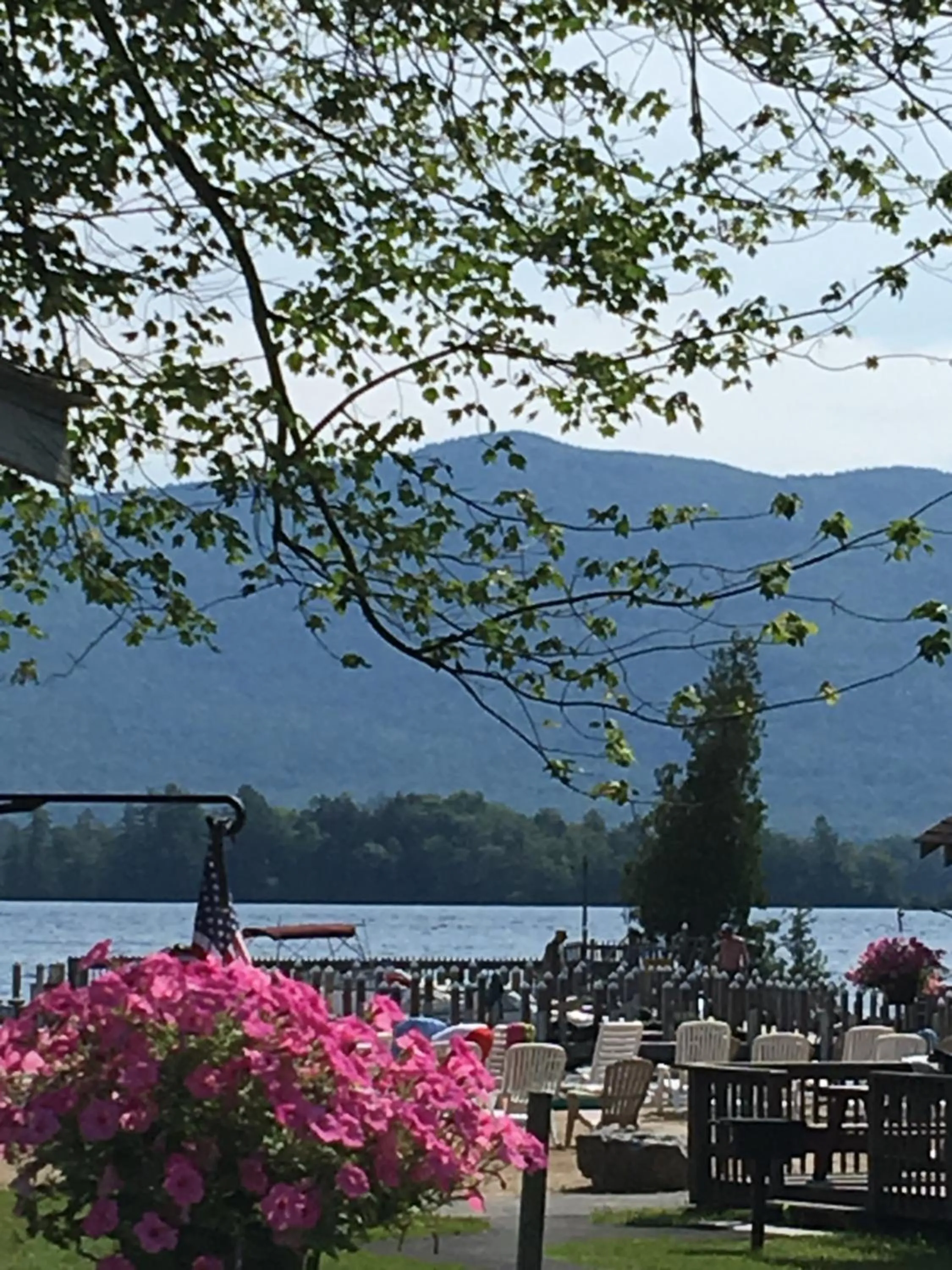 Lake George Diamond Cove Cottages, Cabins, & Hotel