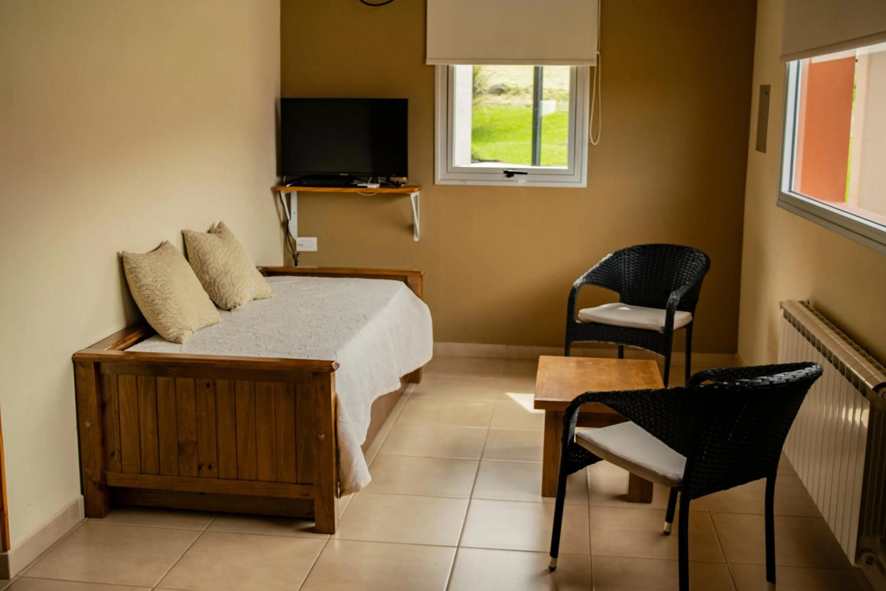 Living room, Bed in Posada y spa Las Golondrinas