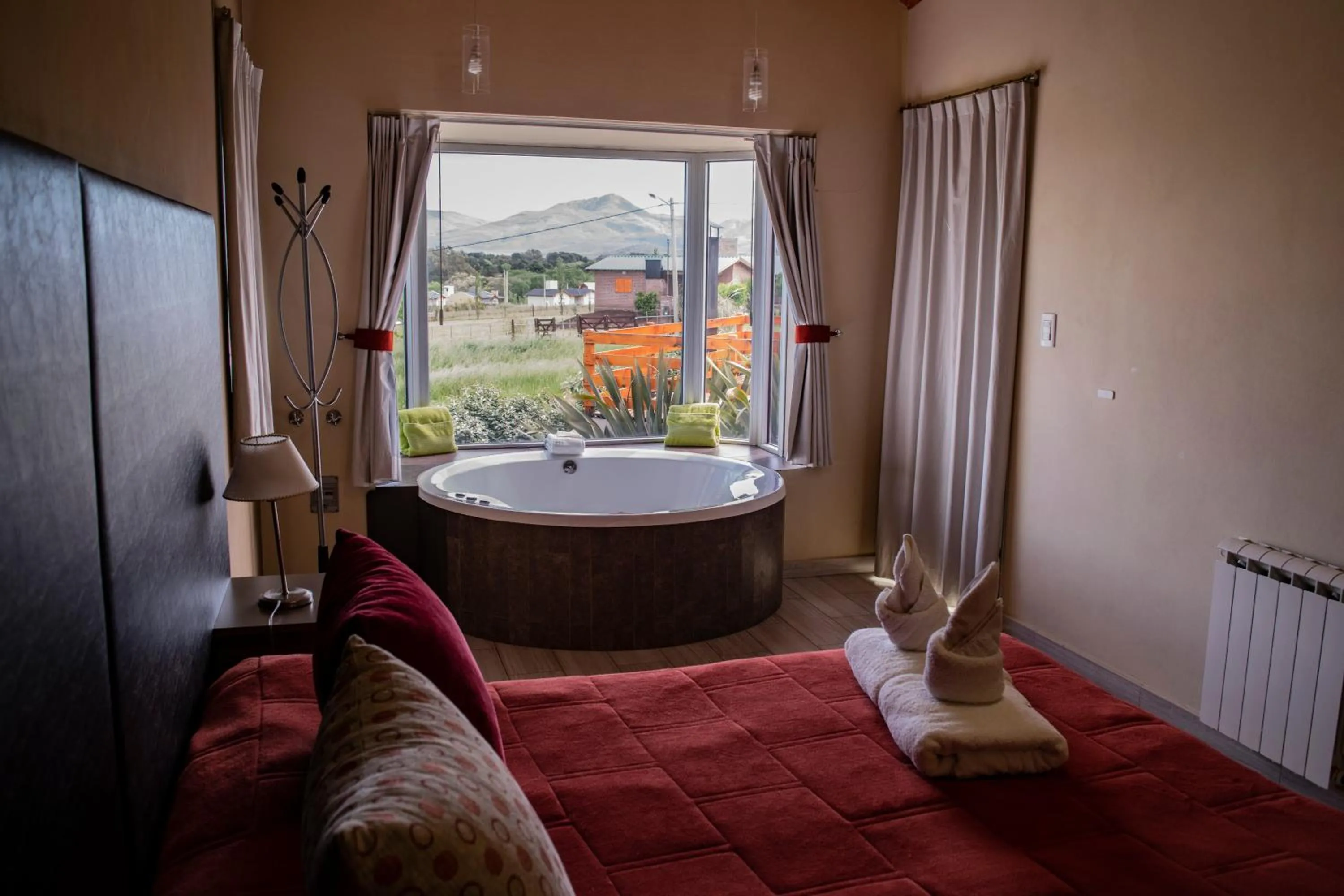 Hot Tub, Bed in Posada y spa Las Golondrinas