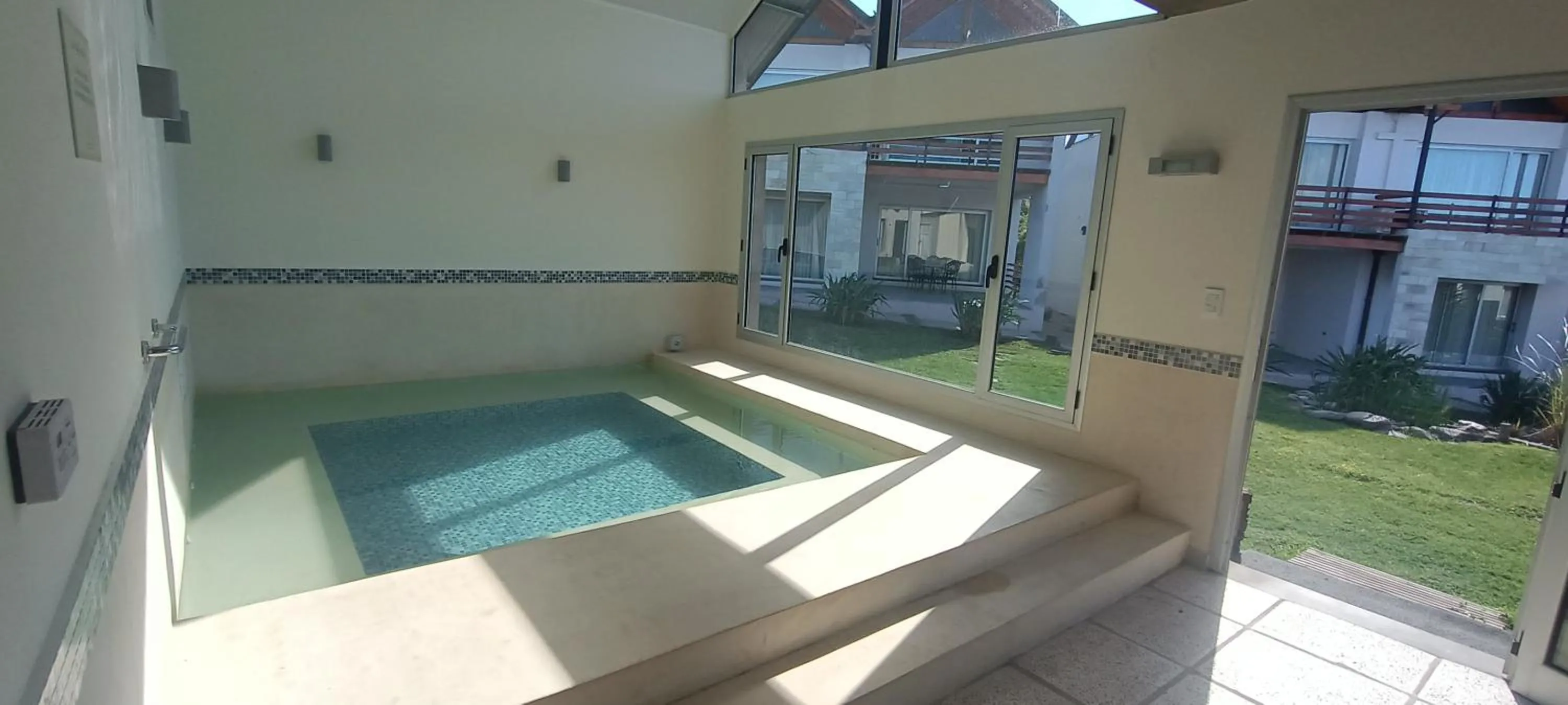 Swimming pool in Posada y spa Las Golondrinas