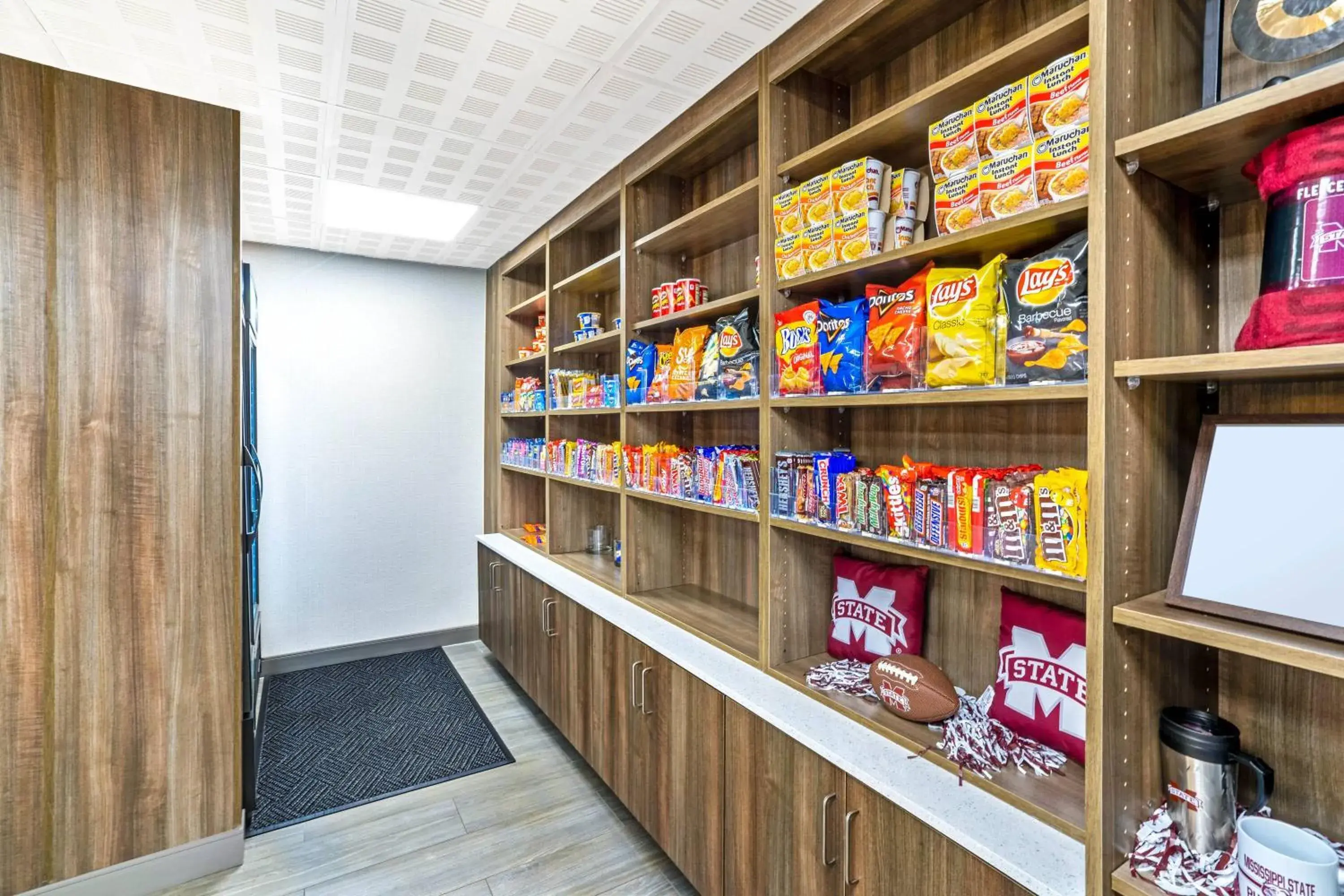 Food and drinks in La Quinta by Wyndham Columbus MS Food and drinks in La Quinta by Wyndham Columbus MS