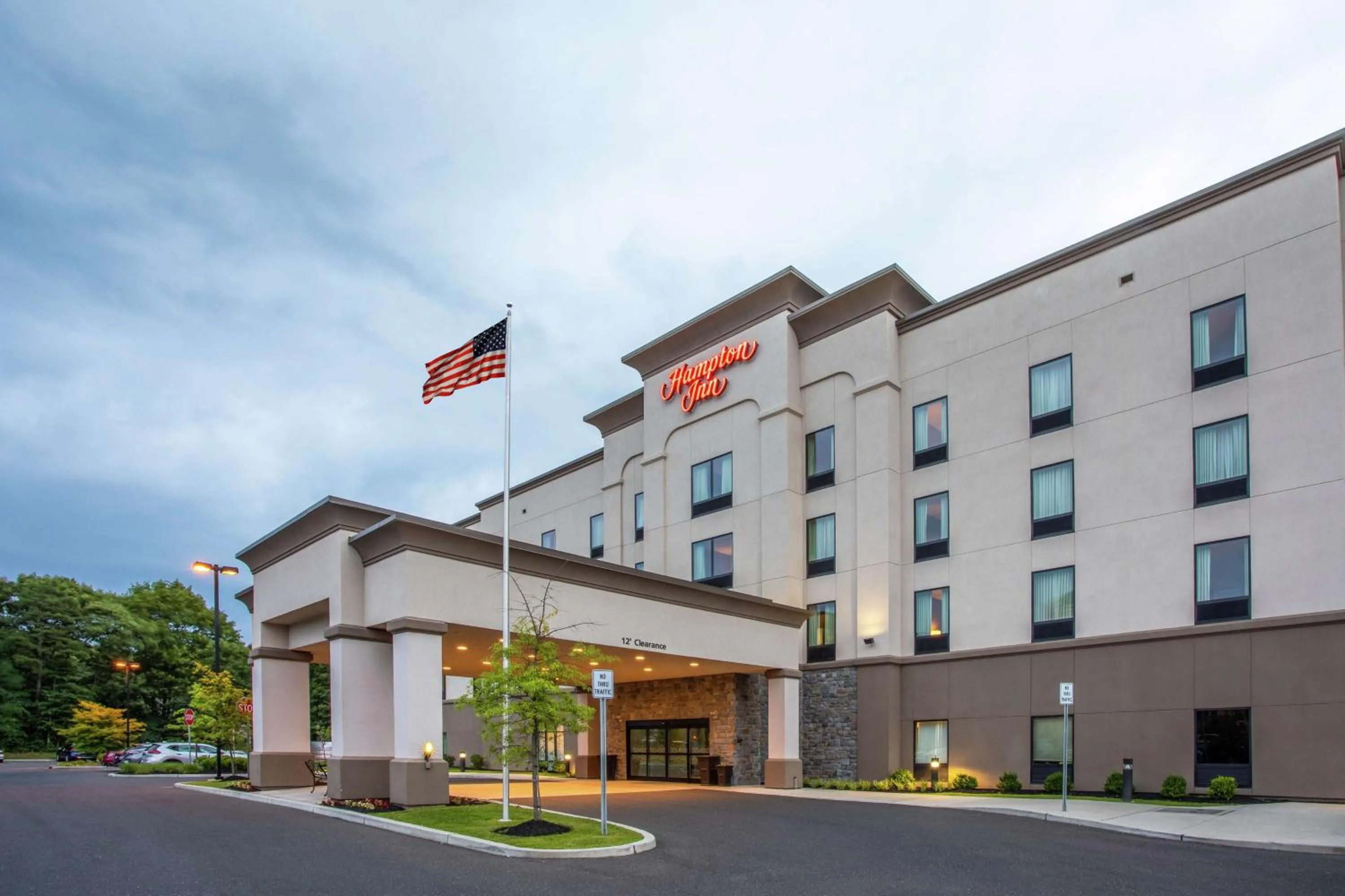 Property building in Hampton Inn Philadelphia/Voorhees