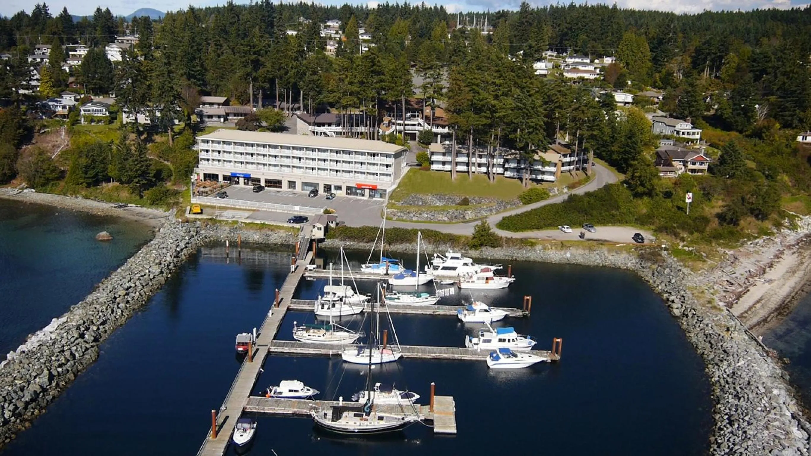 Bird's eye view in Beach Gardens Resort and Marina