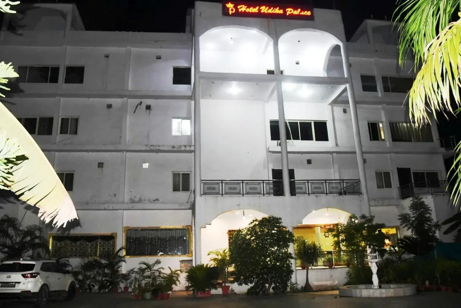 Facade/entrance in Hotel Udika Palace Facade/entrance in Hotel Udika Palace