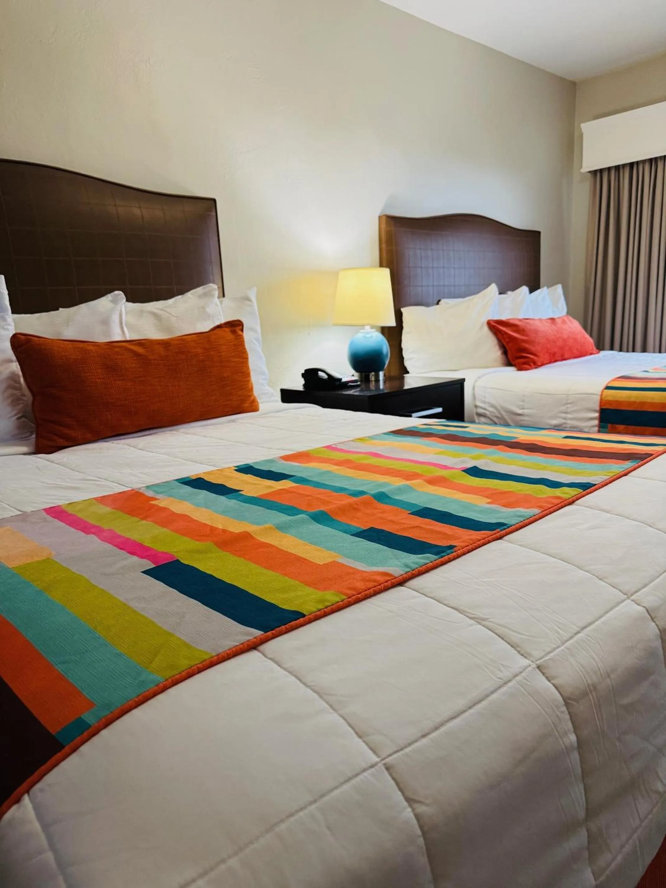 Bedroom, Bed in Silver Seas Beach Resort