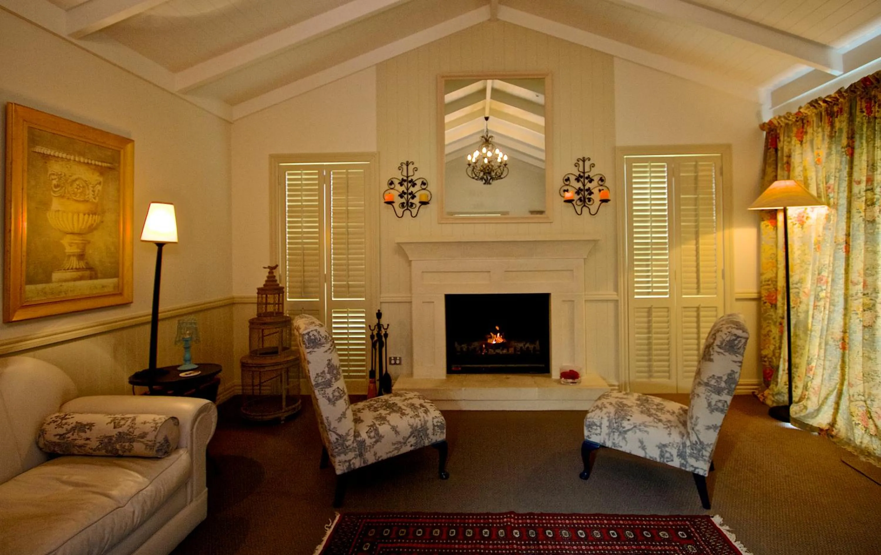 Photo of the whole room in Ruapehu Country Lodge